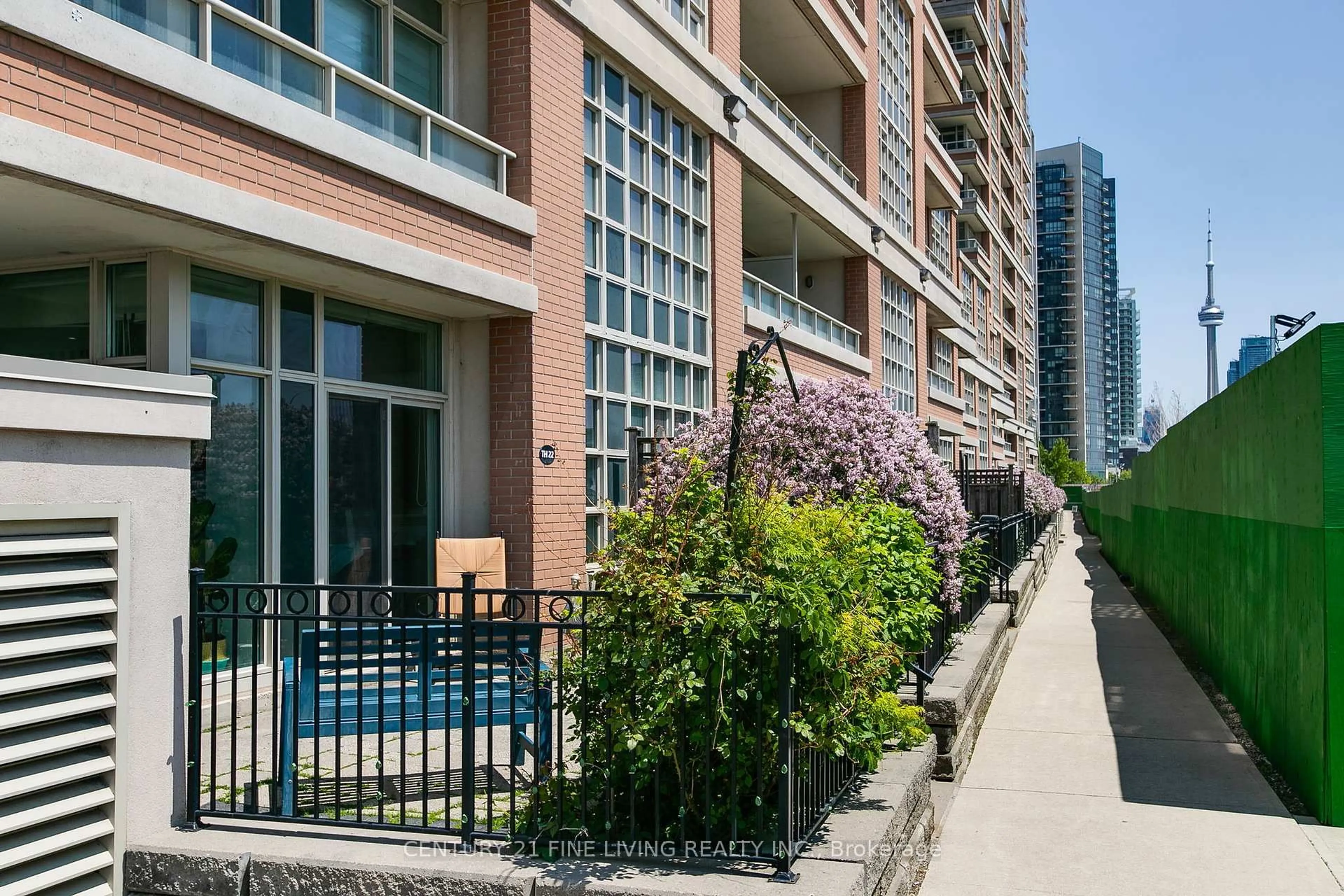 Patio, unknown for 6 Pirandello St #Th22, Toronto Ontario M6K 0B1