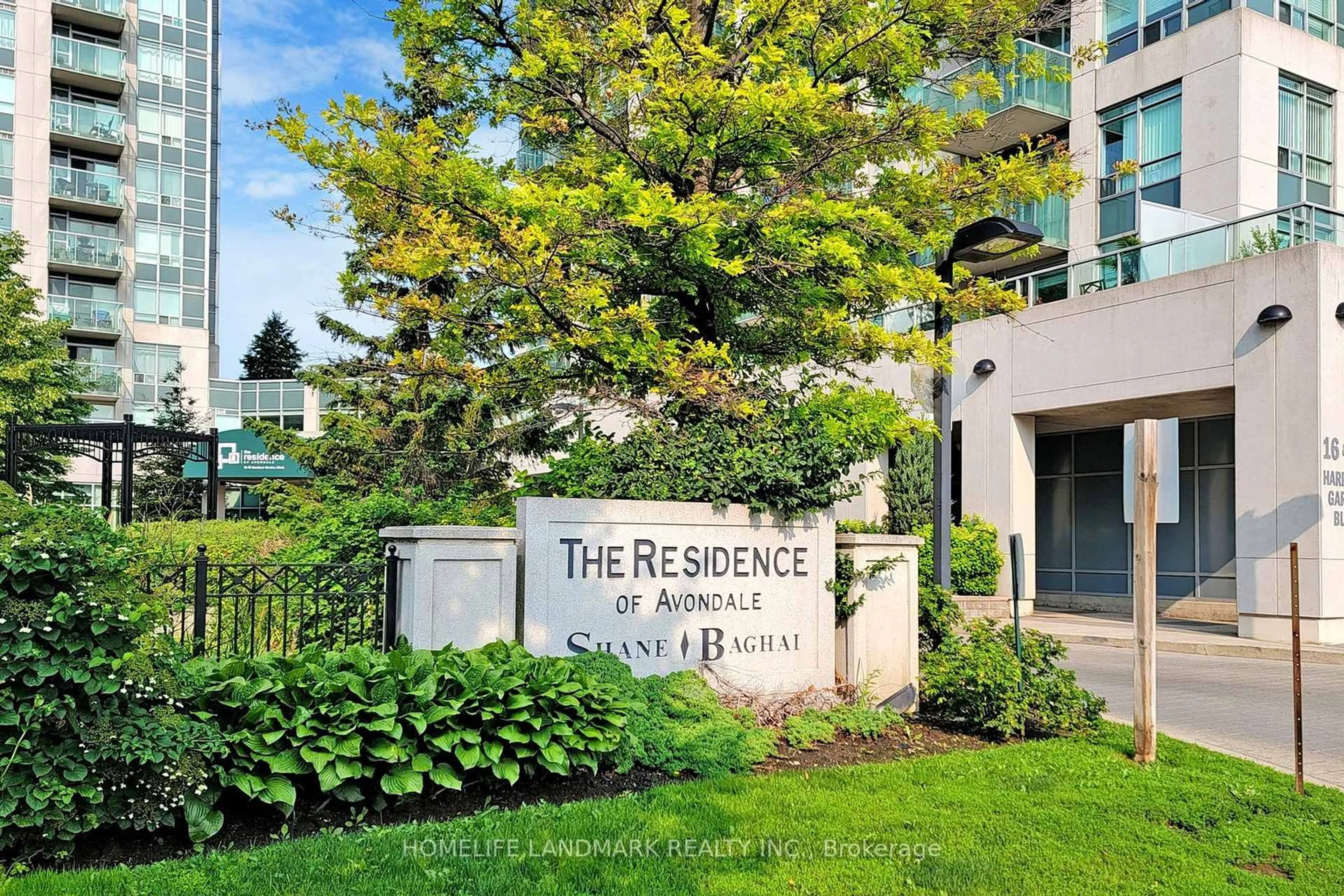 Indoor foyer for 16 Harrison Garden Blvd #712, Toronto Ontario M2N 7J6