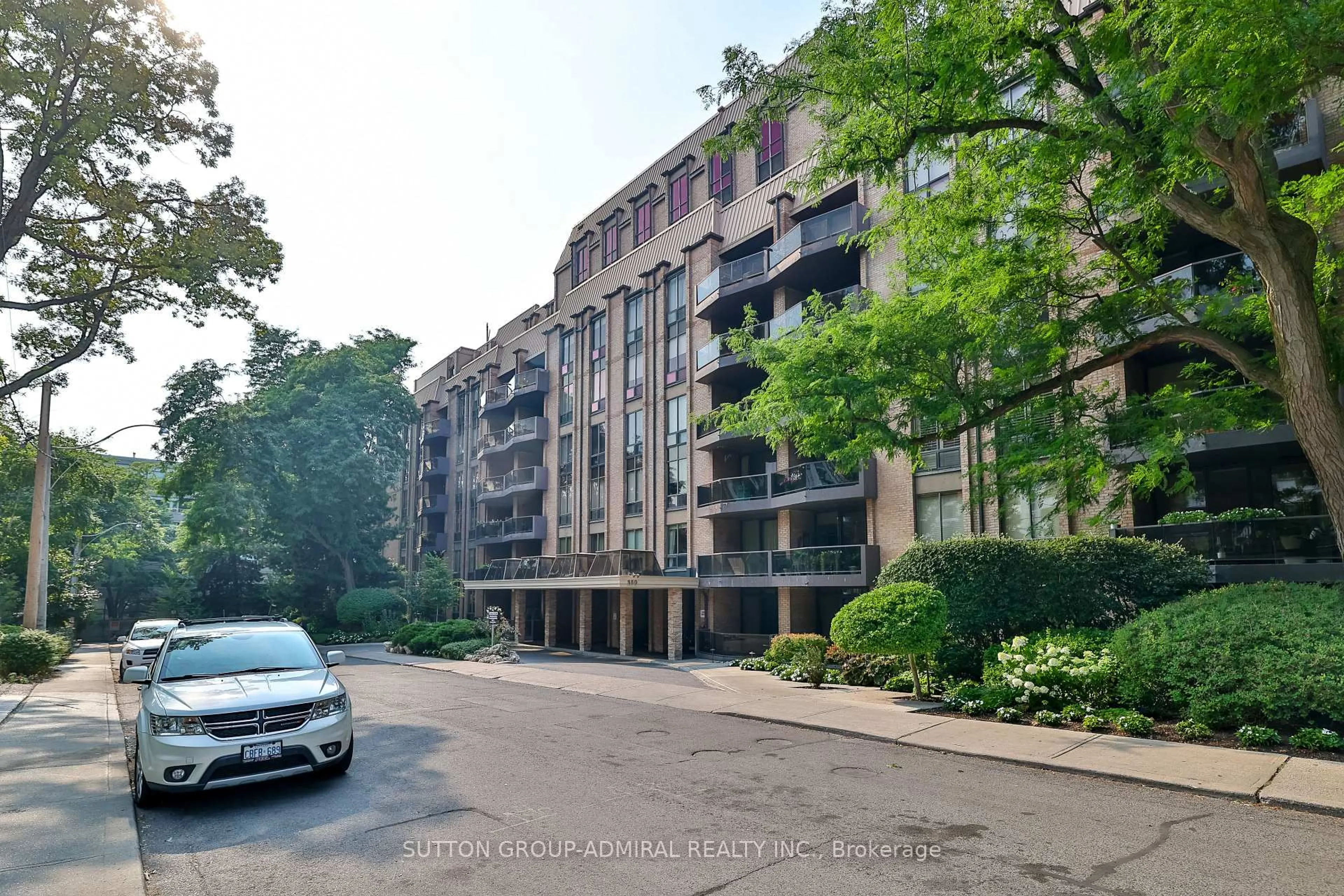 Unknown for 350 Lonsdale Rd #402, Toronto Ontario M5P 1R6