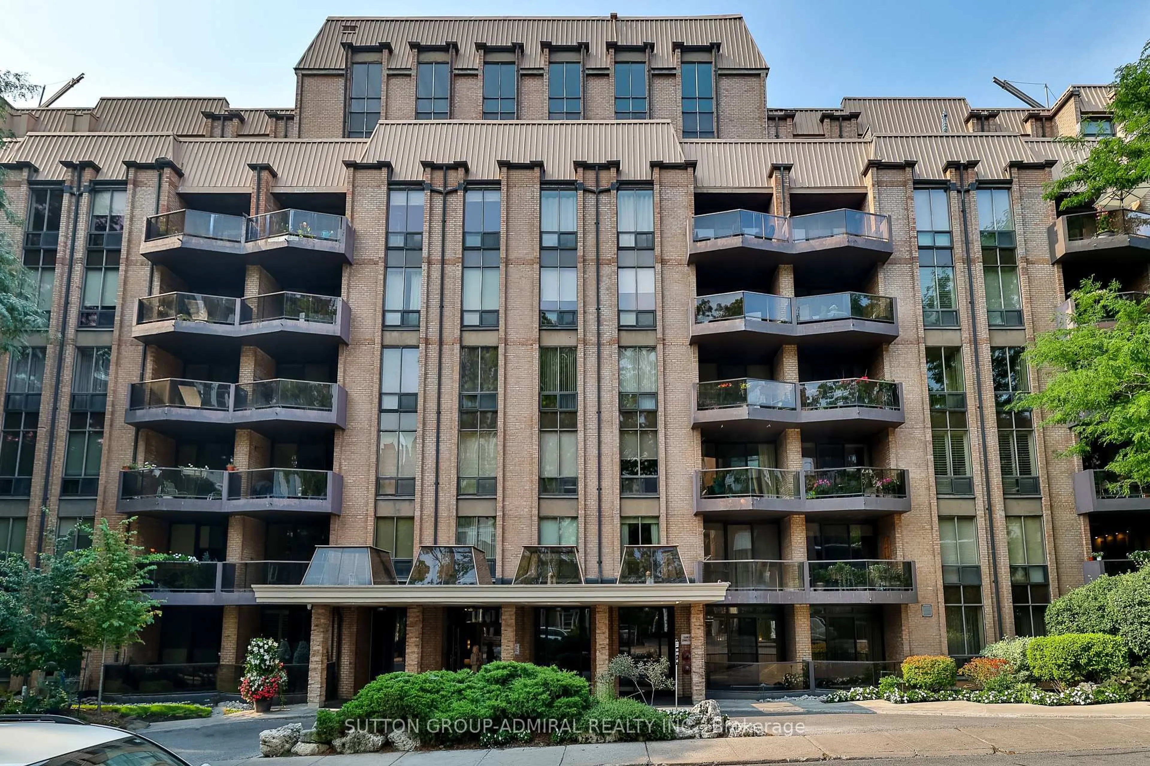 Unknown for 350 Lonsdale Rd #402, Toronto Ontario M5P 1R6