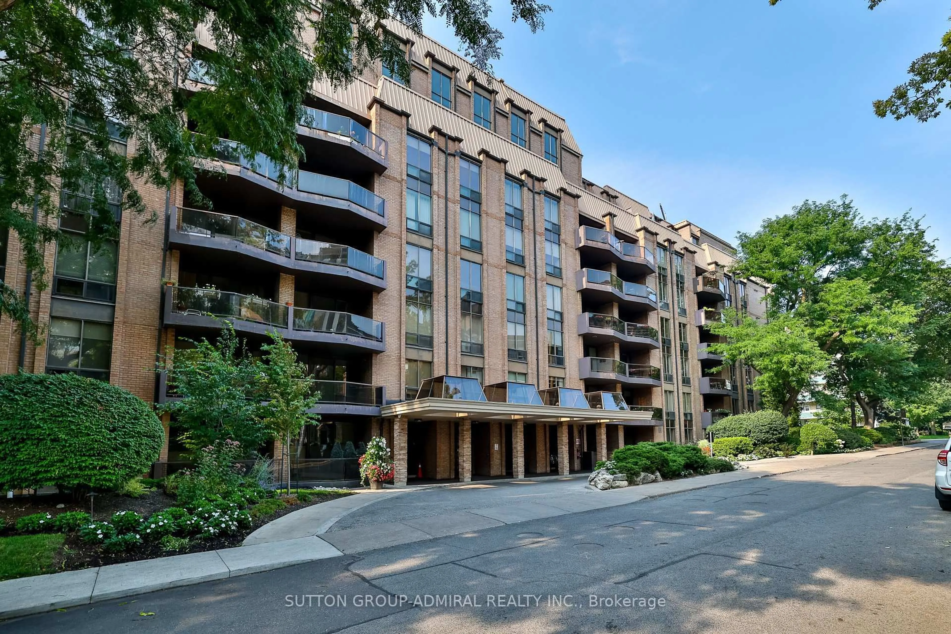Unknown for 350 Lonsdale Rd #402, Toronto Ontario M5P 1R6
