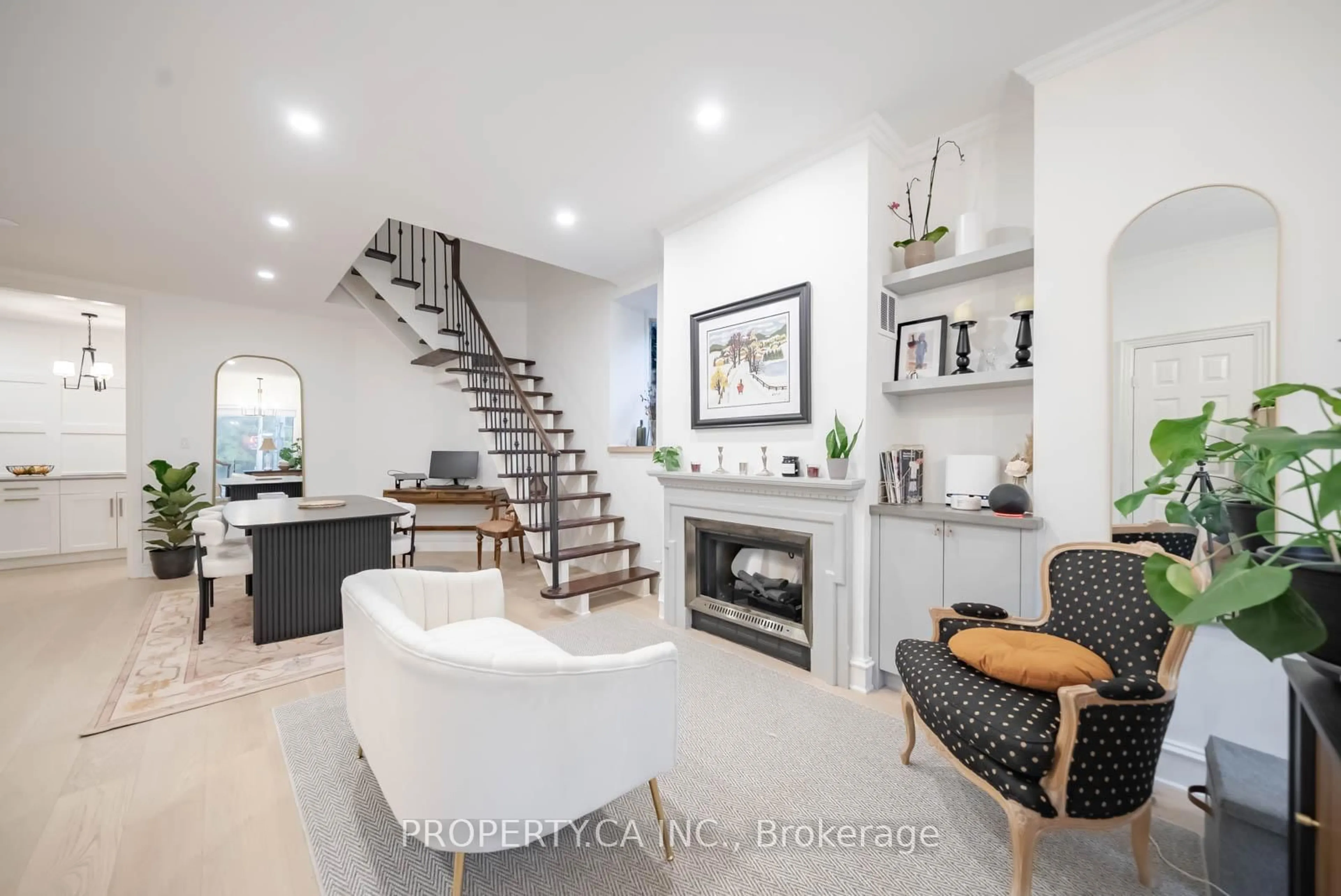 Open concept kitchen, ceramic/tile floor for 300 Avenue Rd #5, Toronto Ontario M4V 2H1