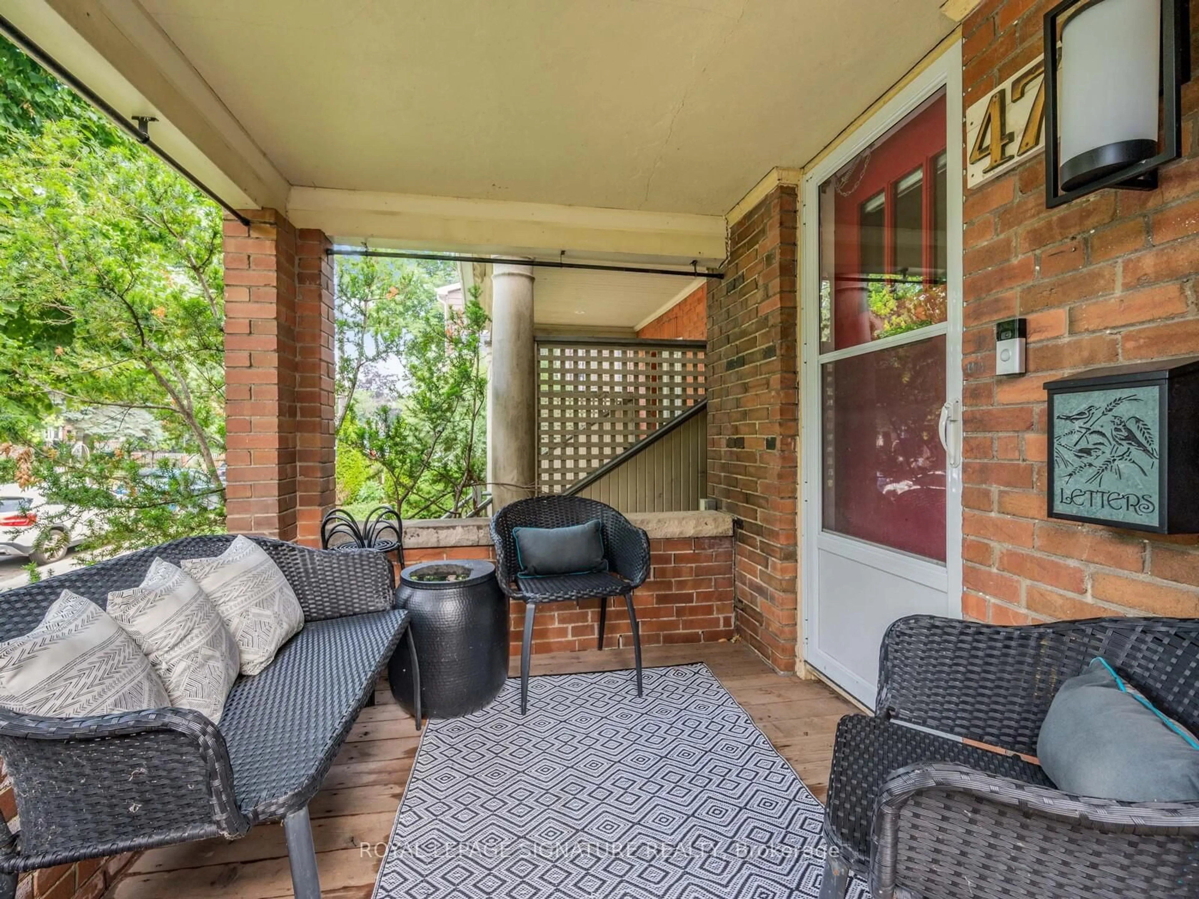 Patio, street for 47 Arlington Ave, Toronto Ontario M6G 3K9