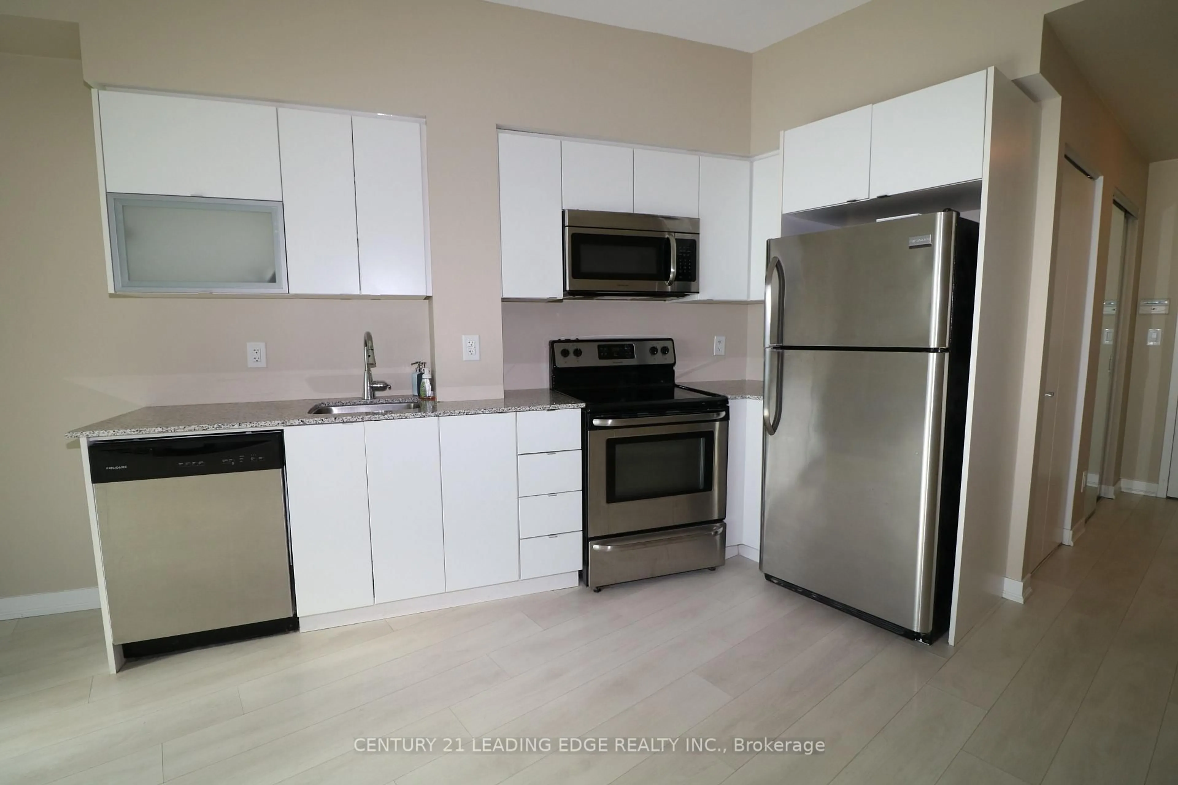 Standard kitchen, unknown for 150 EAST LIBERTY St #909, Toronto Ontario M6K 3R5