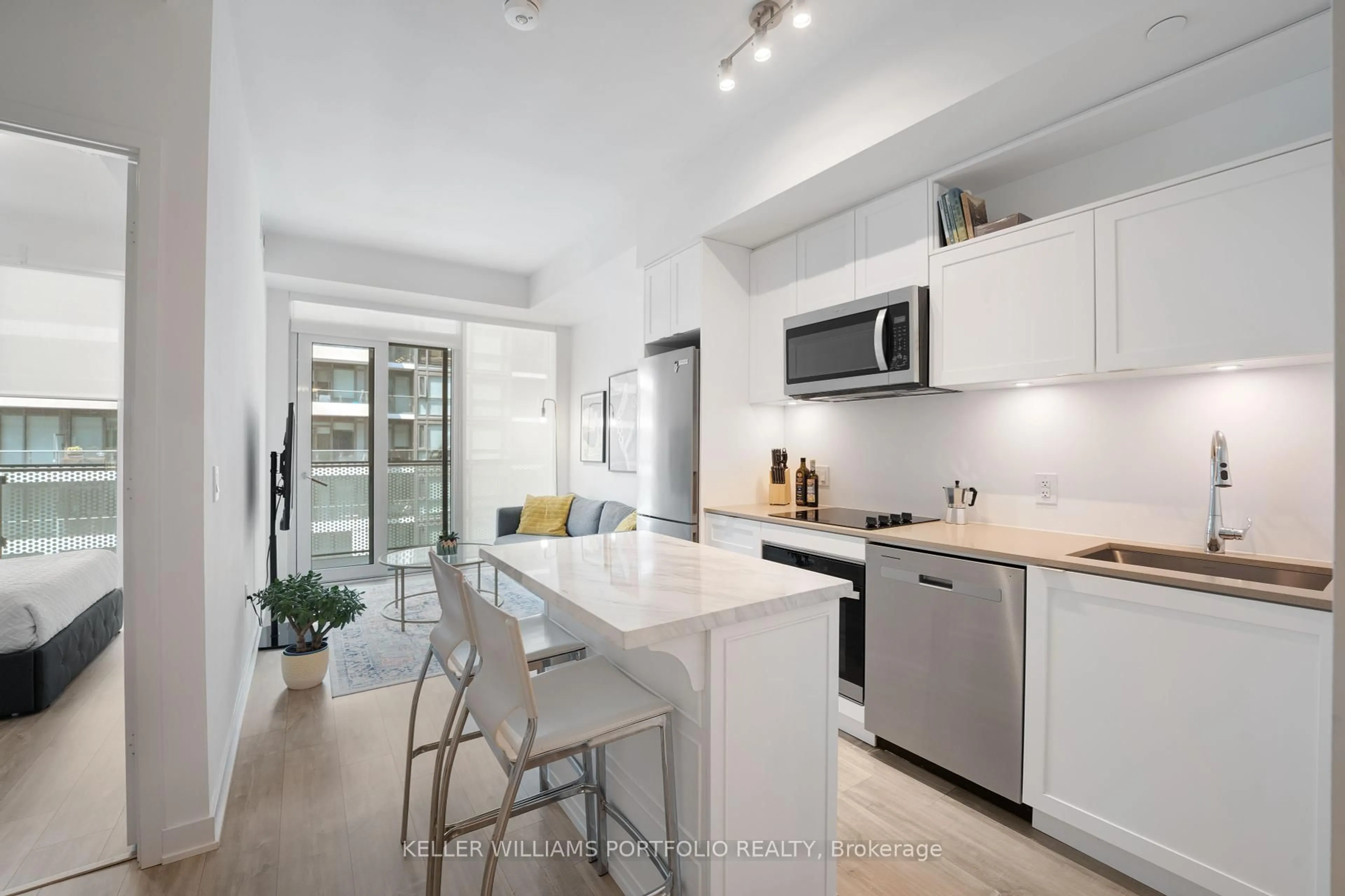 Open concept kitchen, unknown for 60 Princess St #1524, Toronto Ontario M5A 2C7