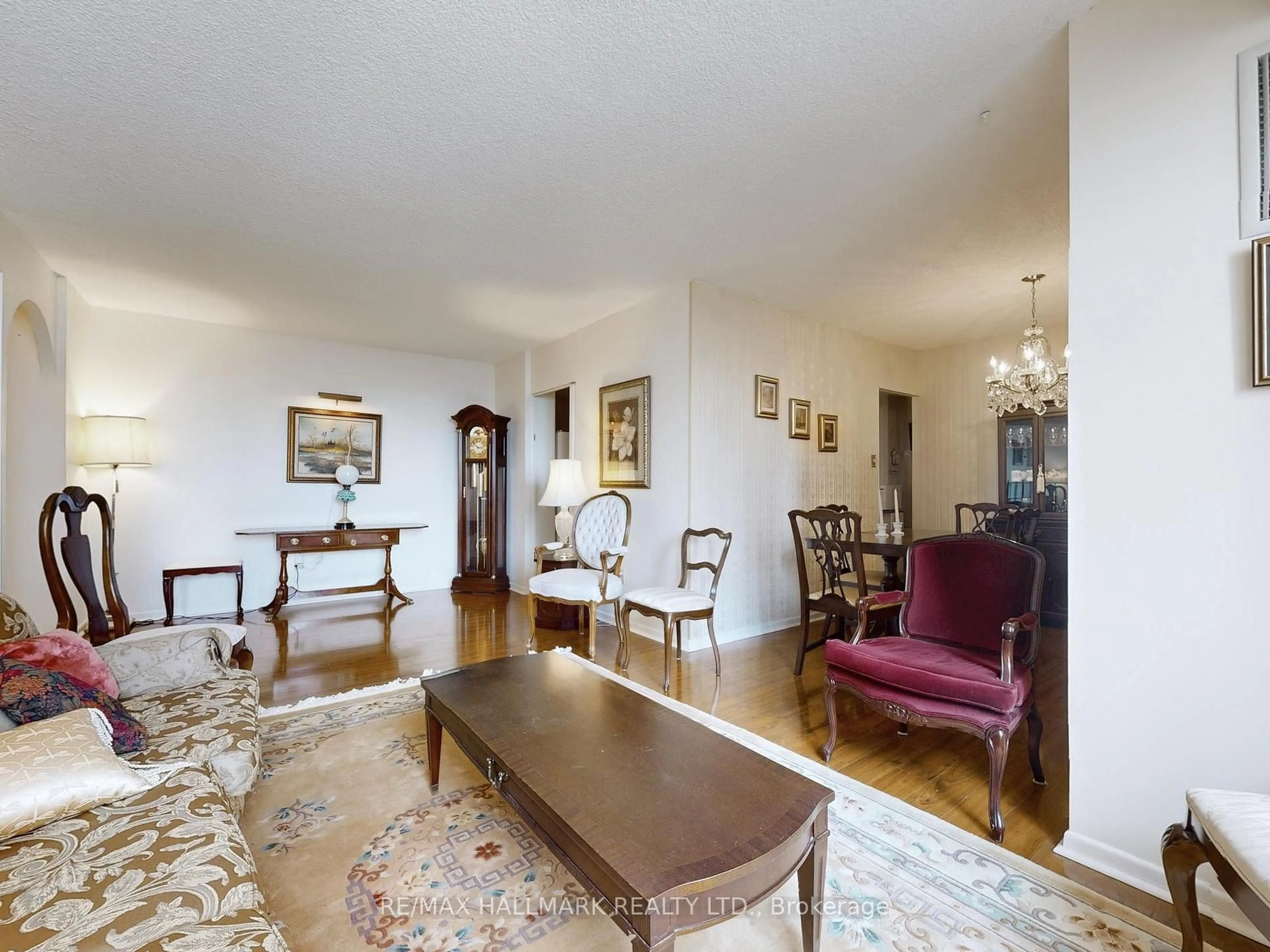 Living room with furniture, unknown for 1900 Sheppard Ave #804, Toronto Ontario M2J 4T4