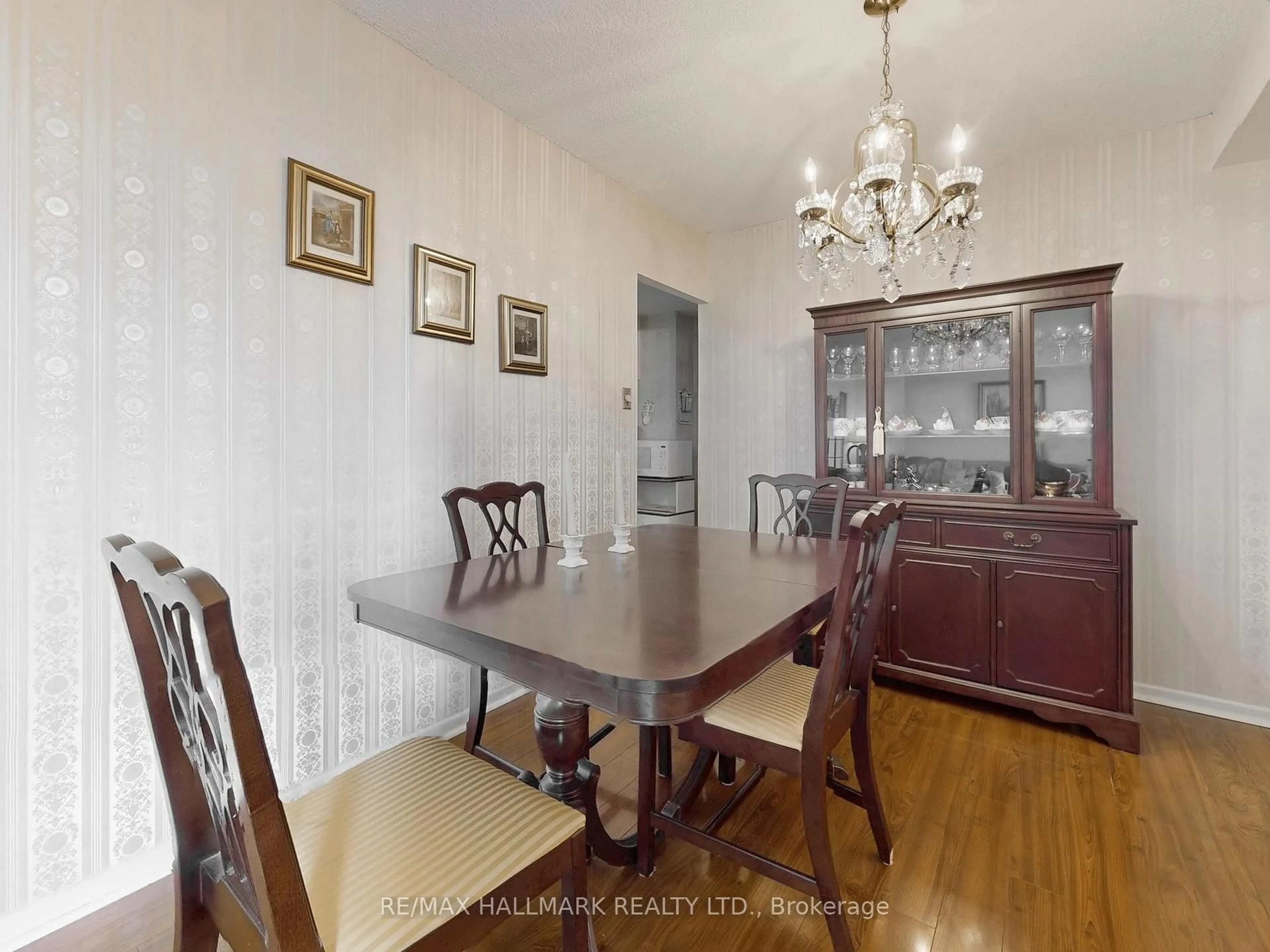 Dining room, wood/laminate floor for 1900 Sheppard Ave #804, Toronto Ontario M2J 4T4