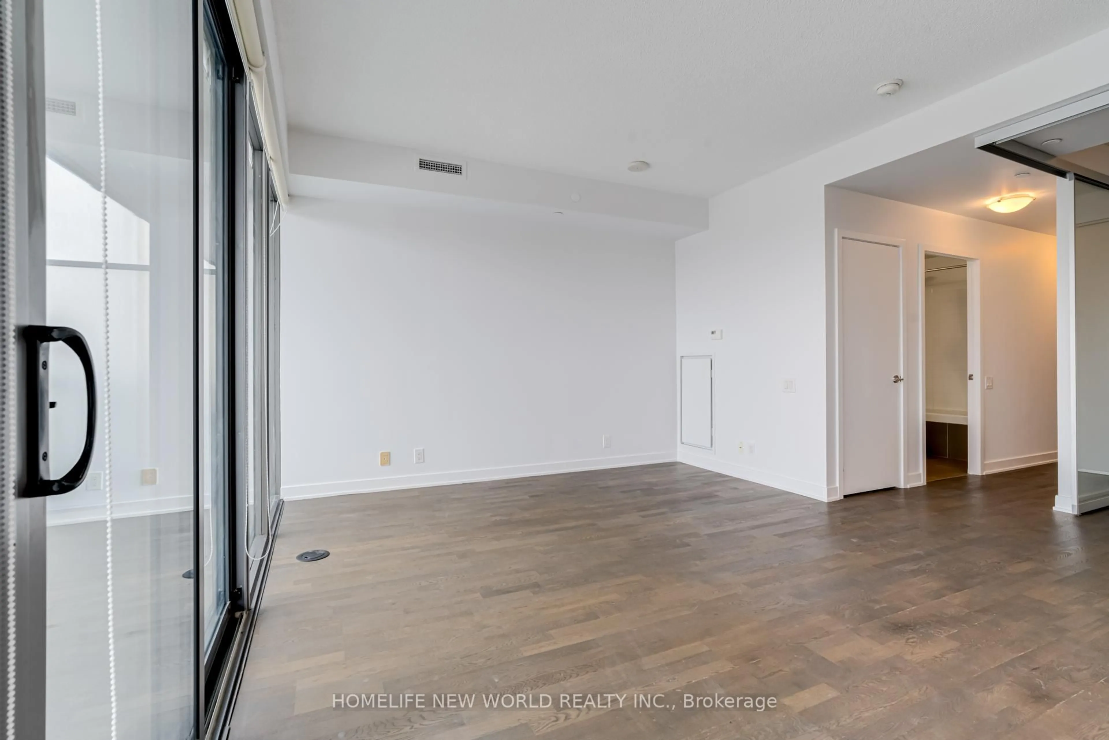 A pic of a room for 1815 Yonge St #1805, Toronto Ontario M4T 2A4