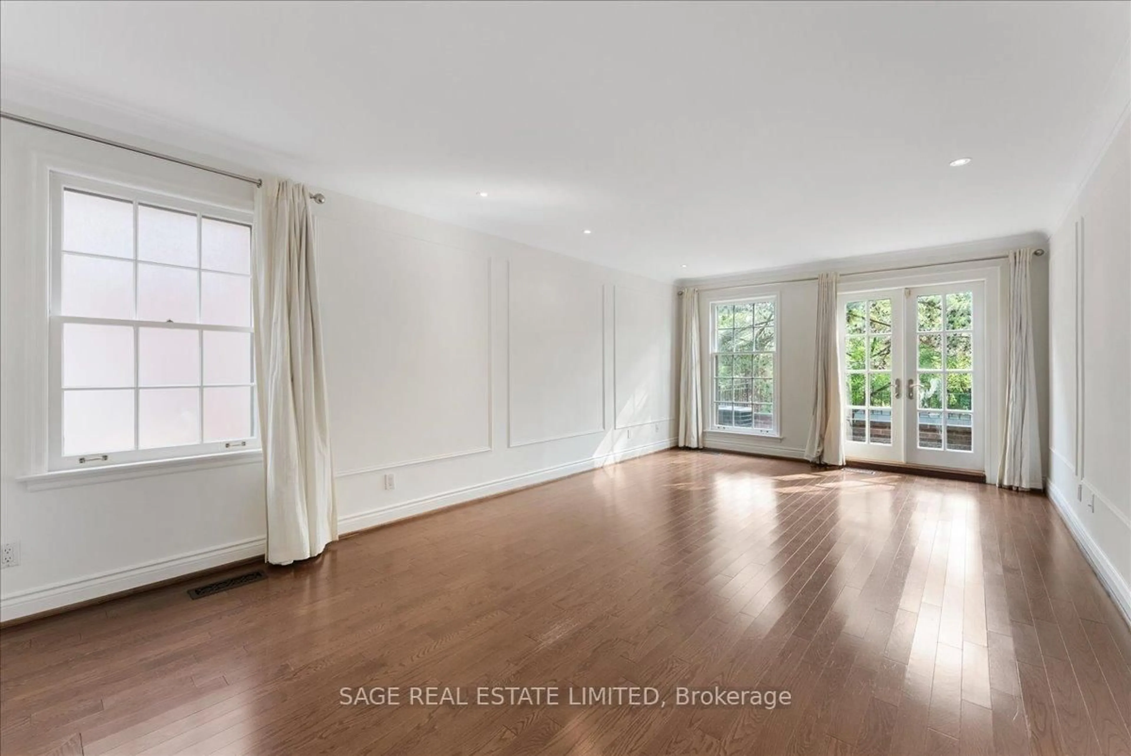 A pic of a room for 88A Glen Rd, Toronto Ontario M4W 2V6