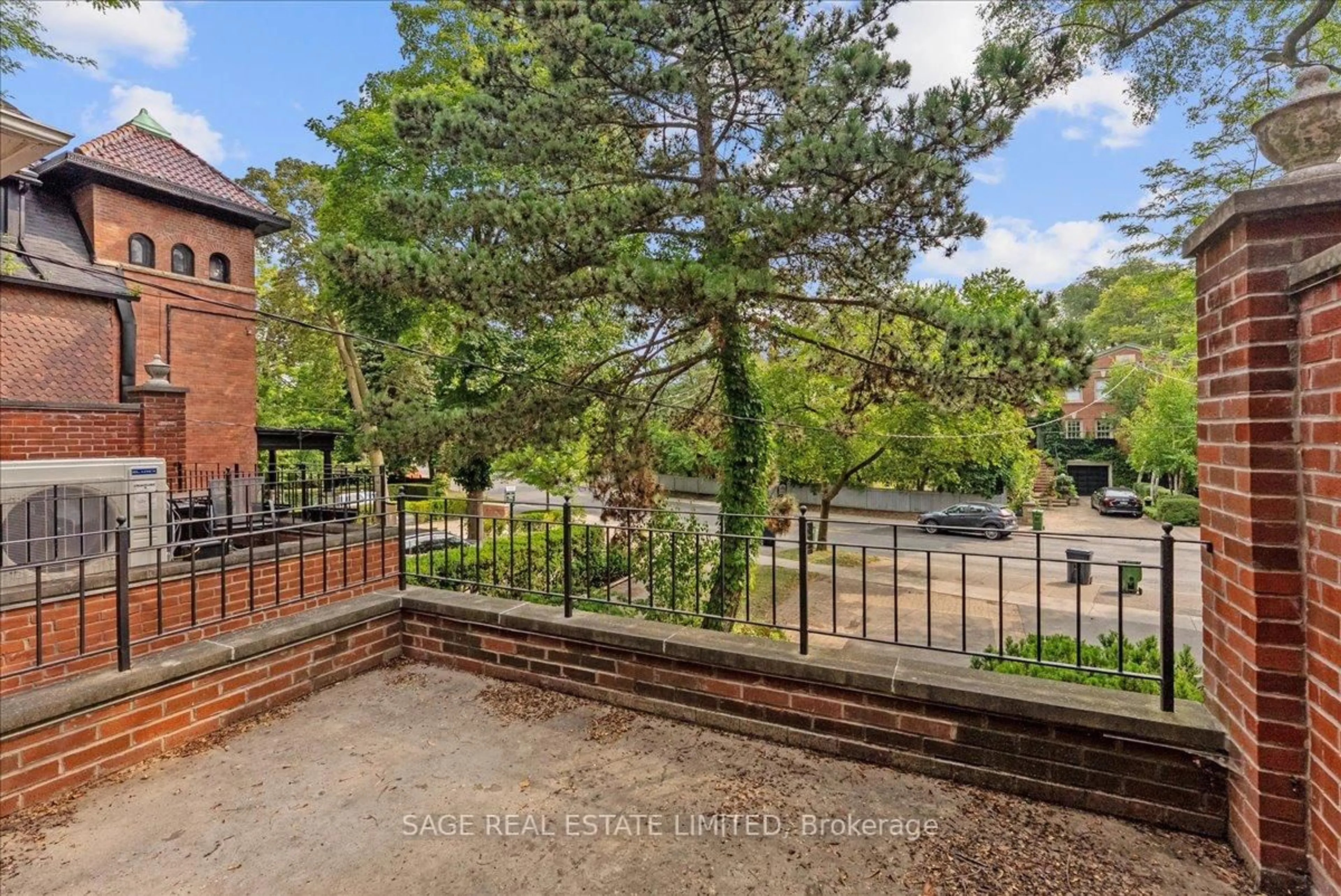 A pic from outside/outdoor area/front of a property/back of a property/a pic from drone, unknown for 88A Glen Rd, Toronto Ontario M4W 2V6