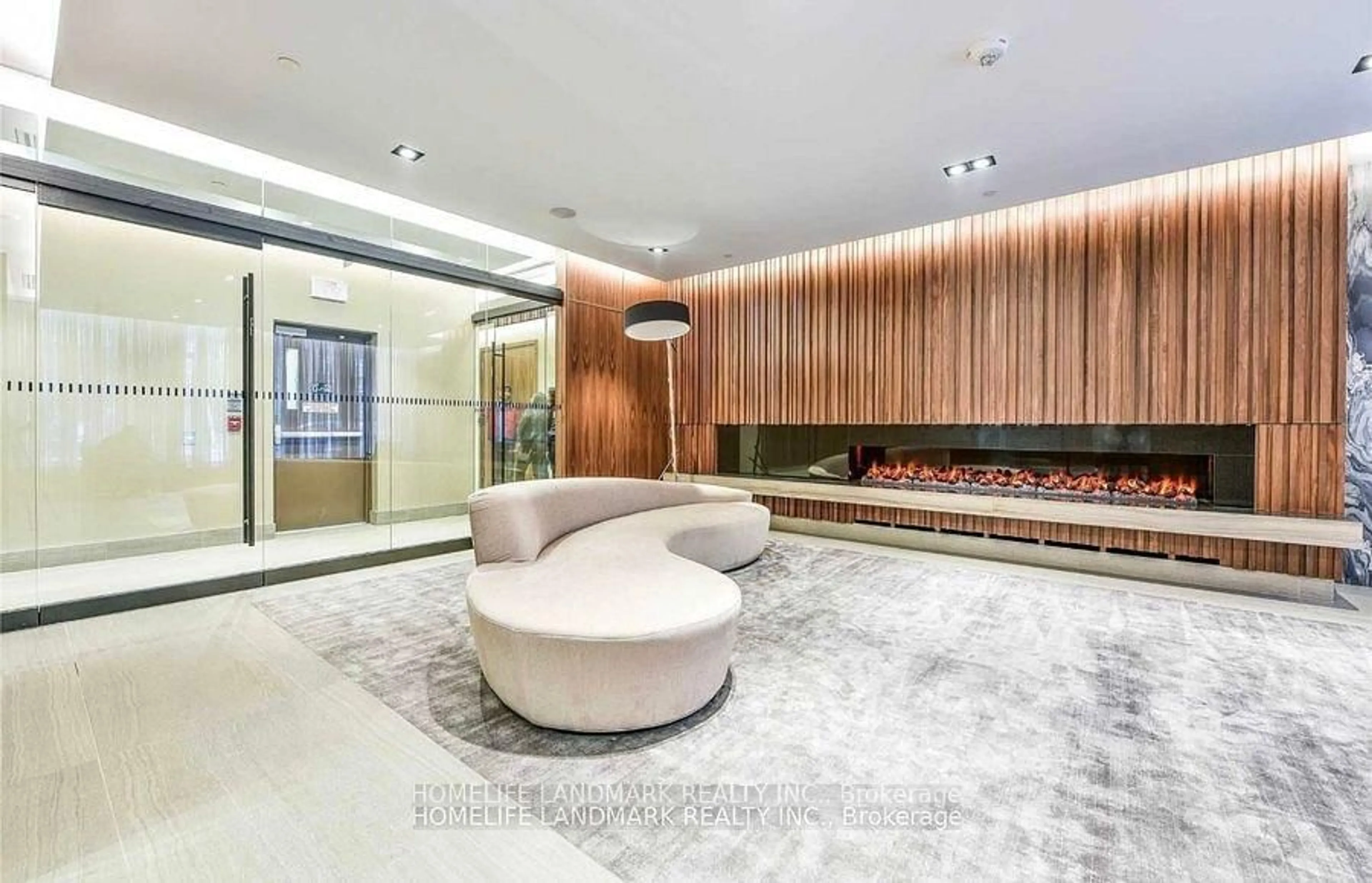 Lobby for 125 Redpath Ave #2703, Toronto Ontario M4S 0B5