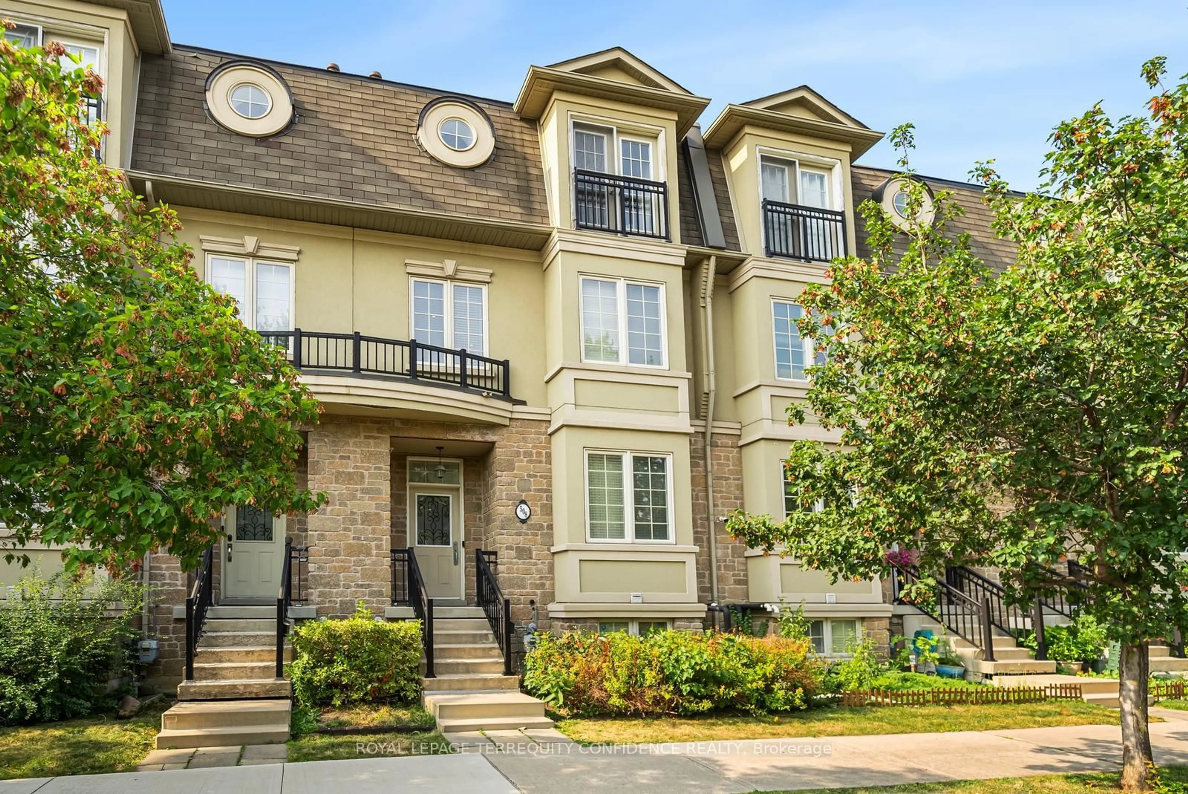 Home with brick exterior material, street for 508 Ellerslie Ave, Toronto Ontario M2R 1C4