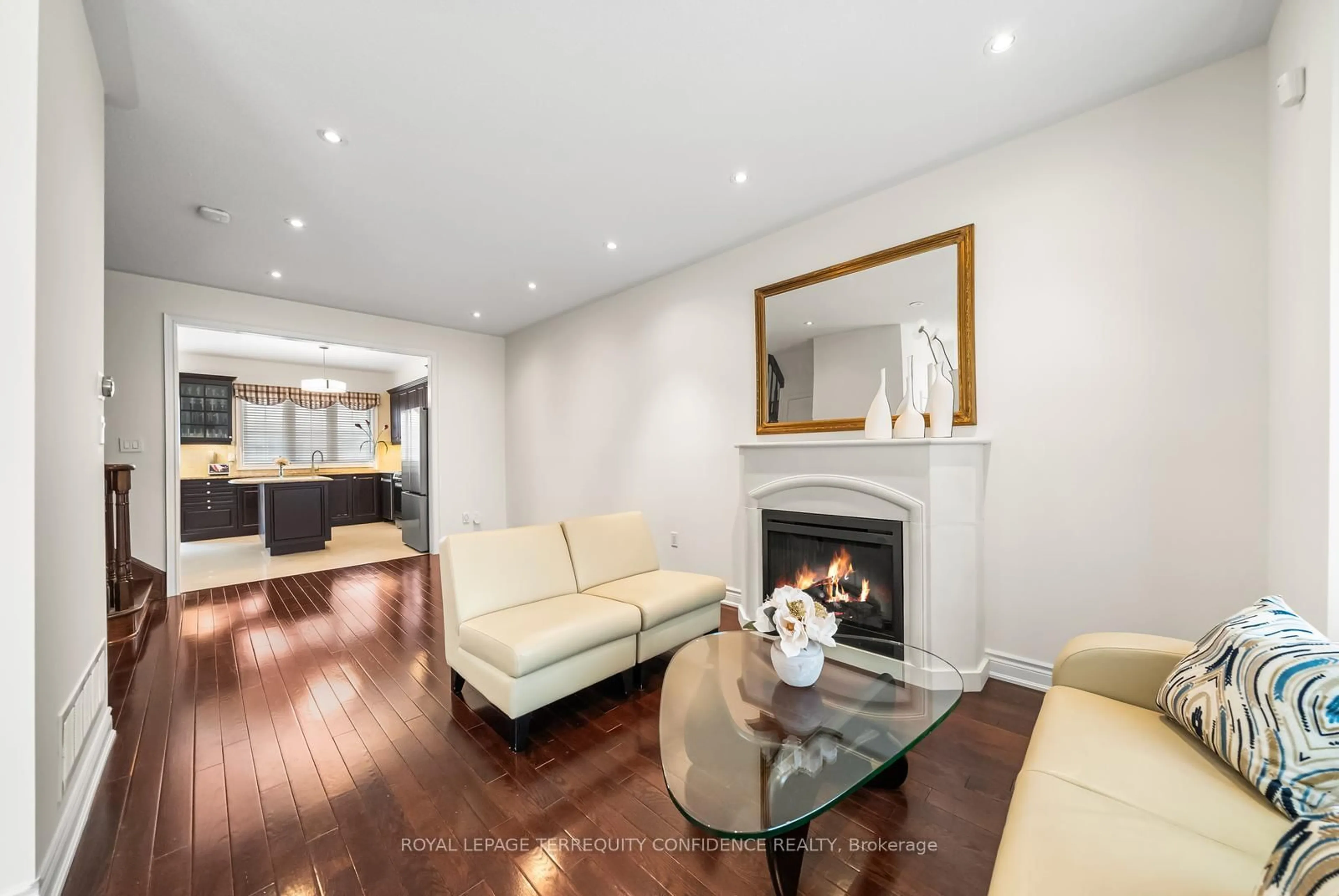 Living room with furniture, wood/laminate floor for 508 Ellerslie Ave, Toronto Ontario M2R 1C4