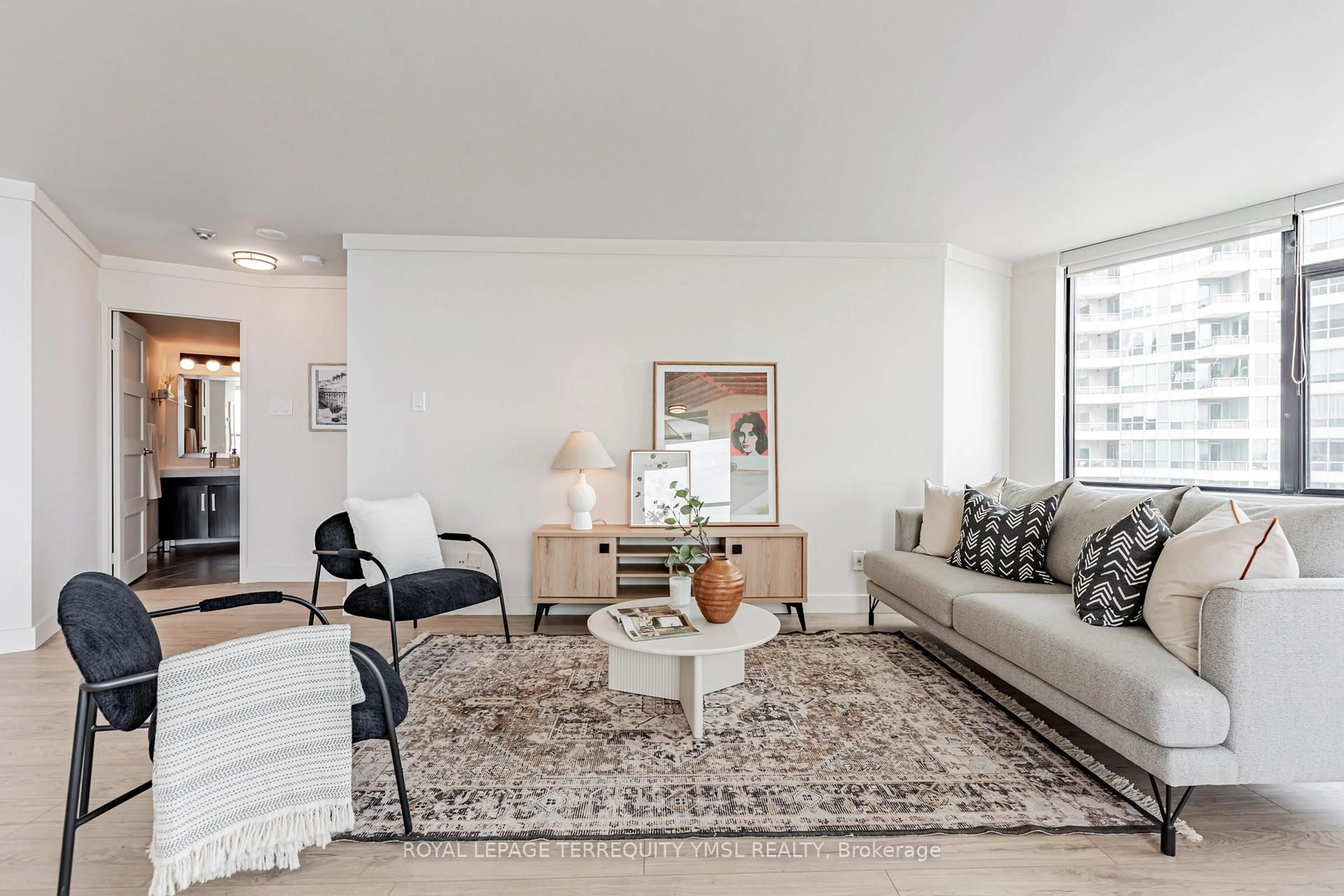 Living room with furniture, unknown for 250 Queens Quay #1401, Toronto Ontario M5J 2N2