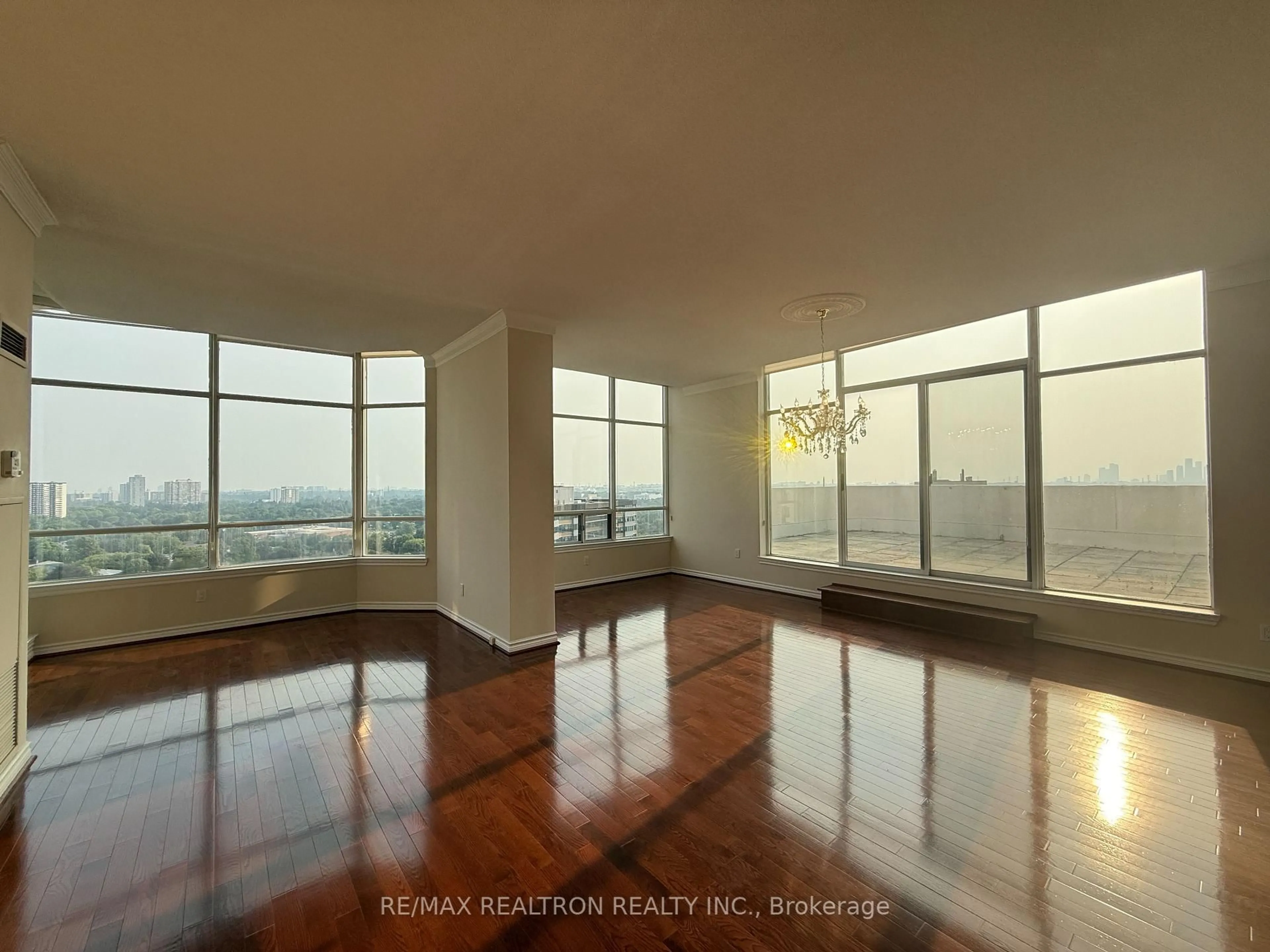 A pic of a room for 1131 Steeles Ave #PH104, Toronto Ontario M2R 3W8