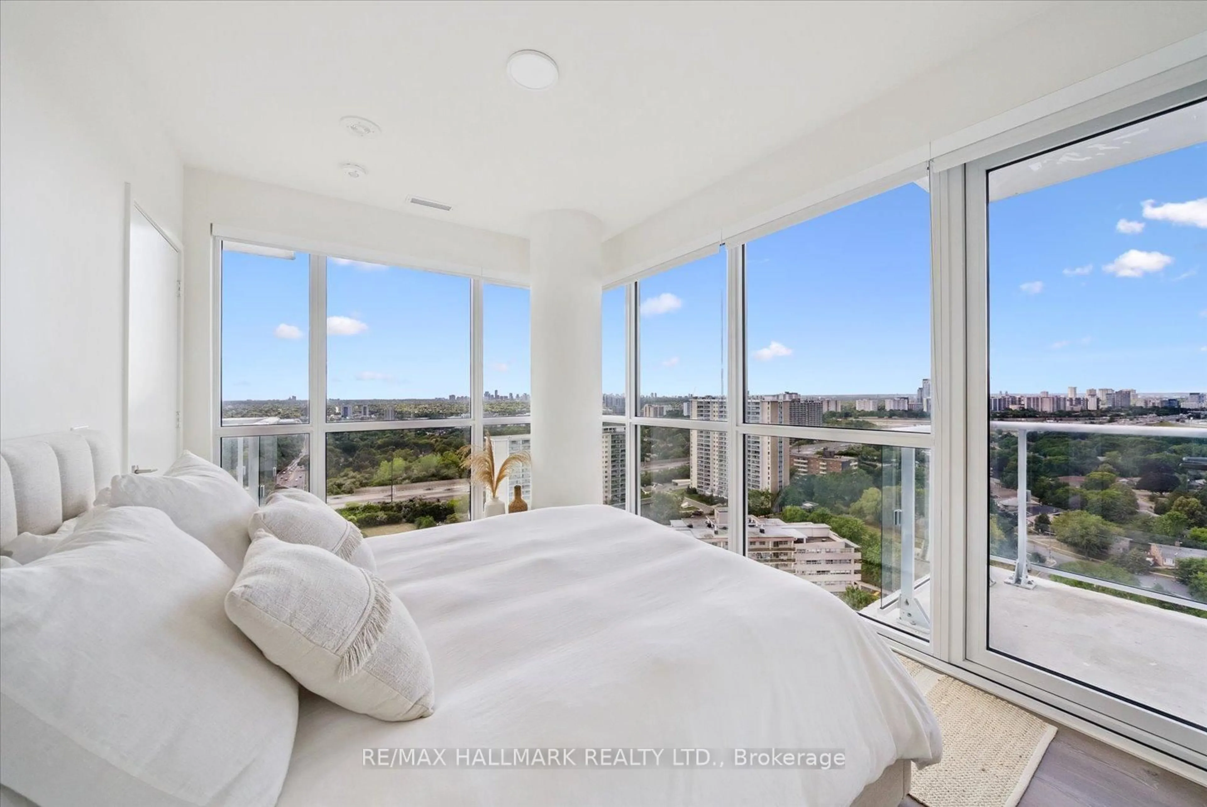 A pic of a room for 10 Deerlick Crt #2204, Toronto Ontario M3A 0A7
