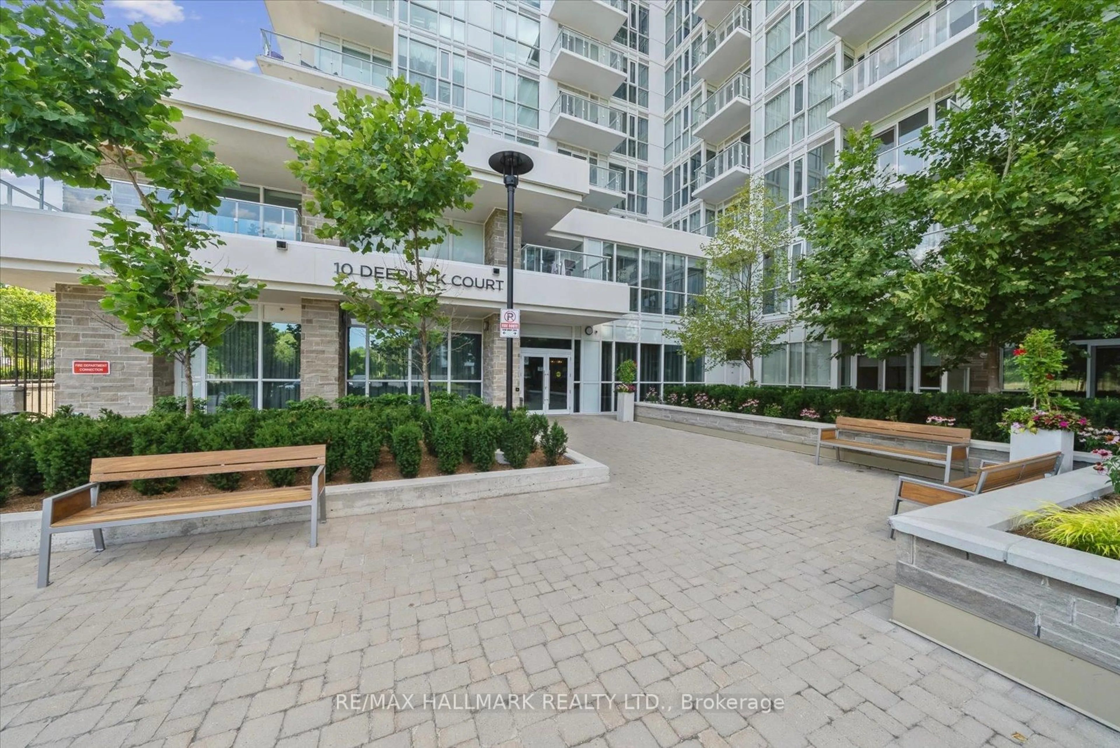 Patio, unknown for 10 Deerlick Crt #2204, Toronto Ontario M3A 0A7