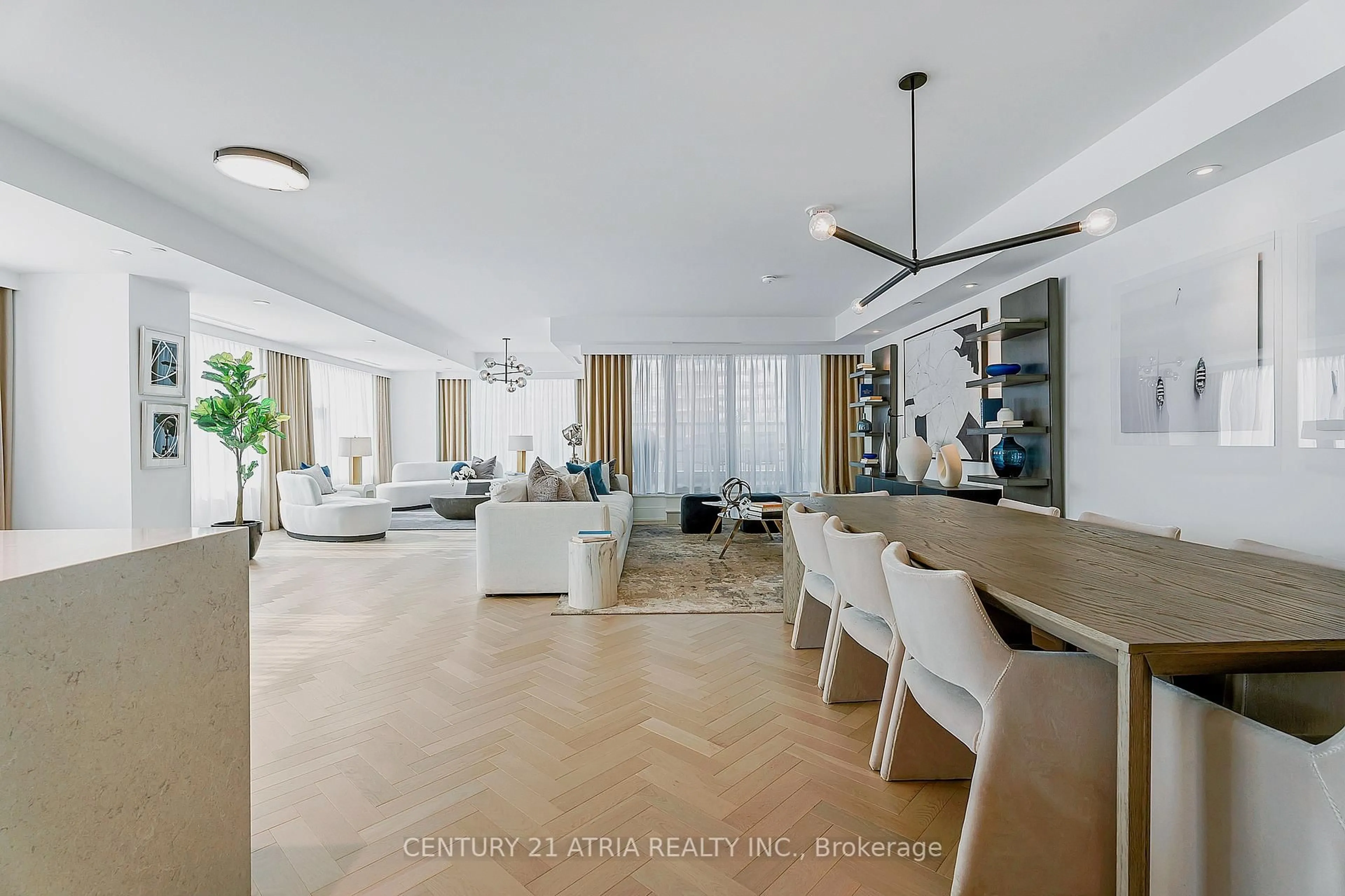 Unknown for 455 Wellington St #810, Toronto Ontario M5J 2R2