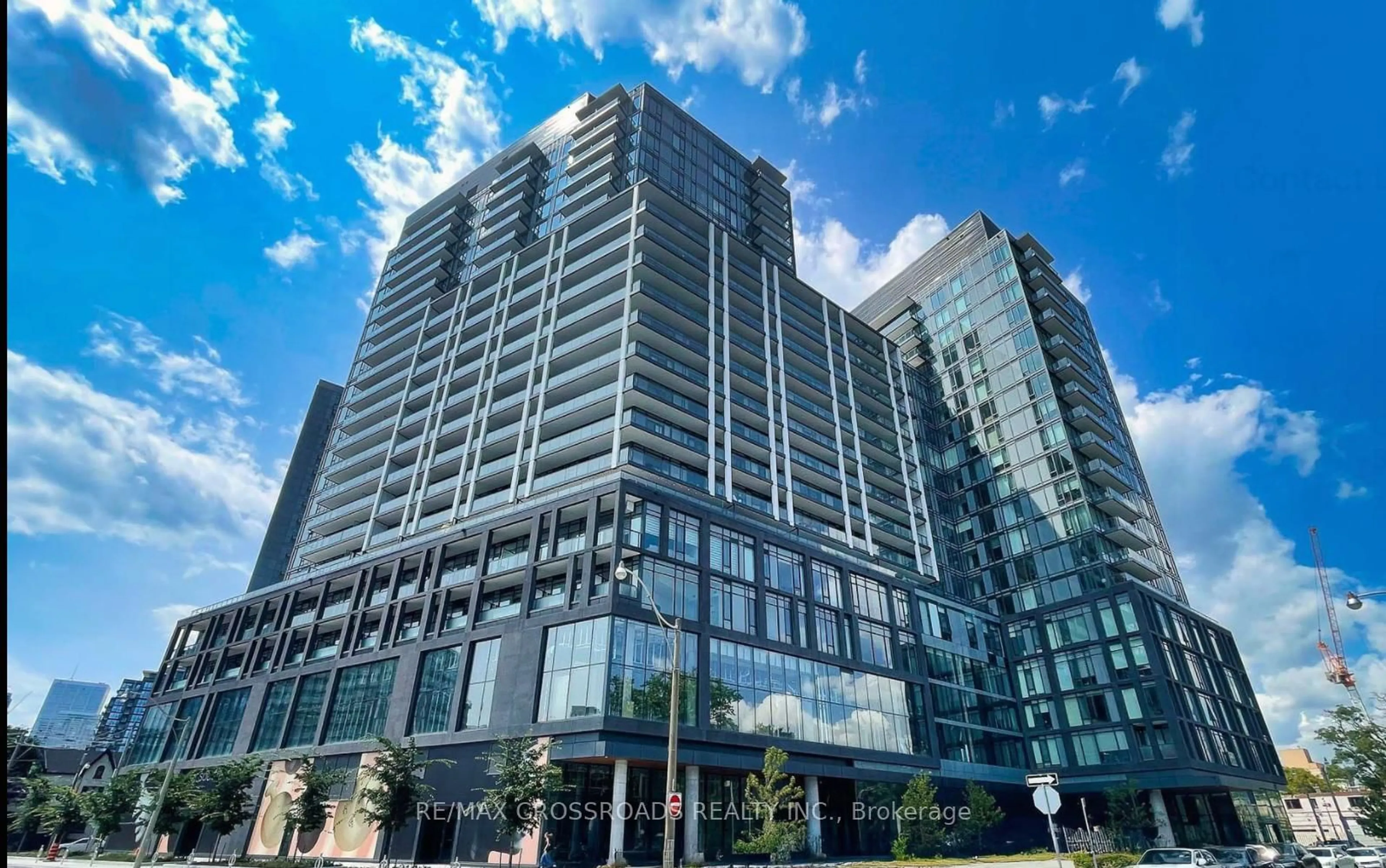 Indoor foyer for 50 Power St #1318, Toronto Ontario M5A 0V3