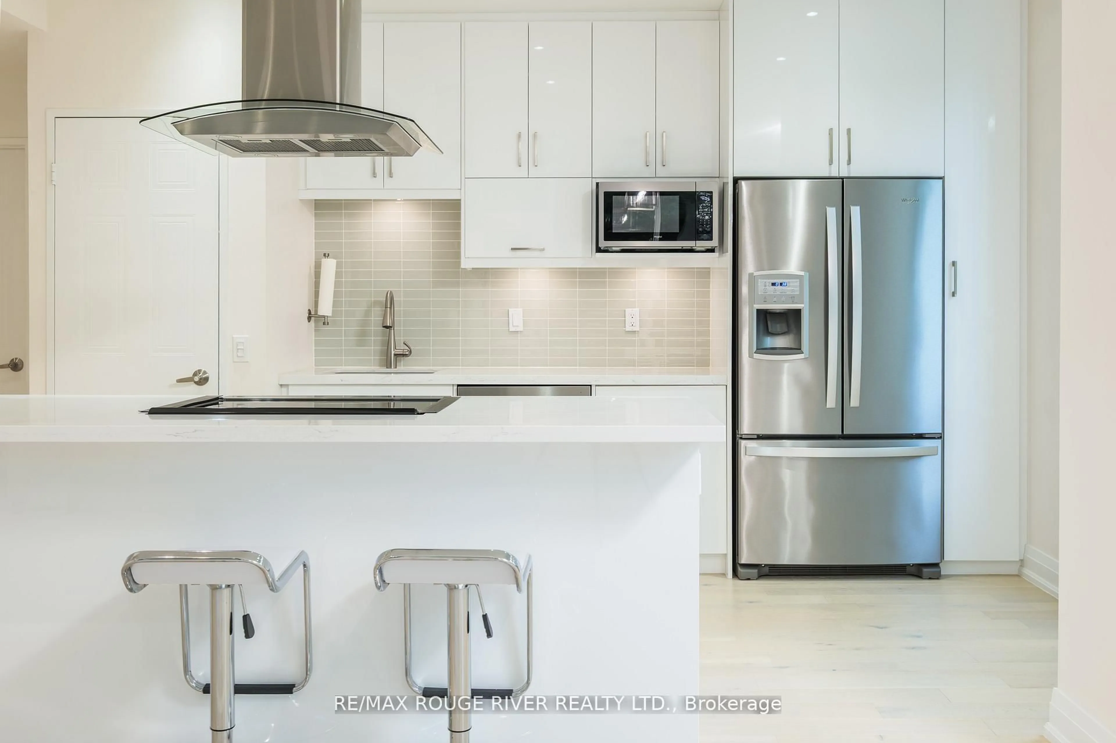 Contemporary kitchen, ceramic/tile floor for 238 Doris Ave #109, Toronto Ontario M2N 6W1