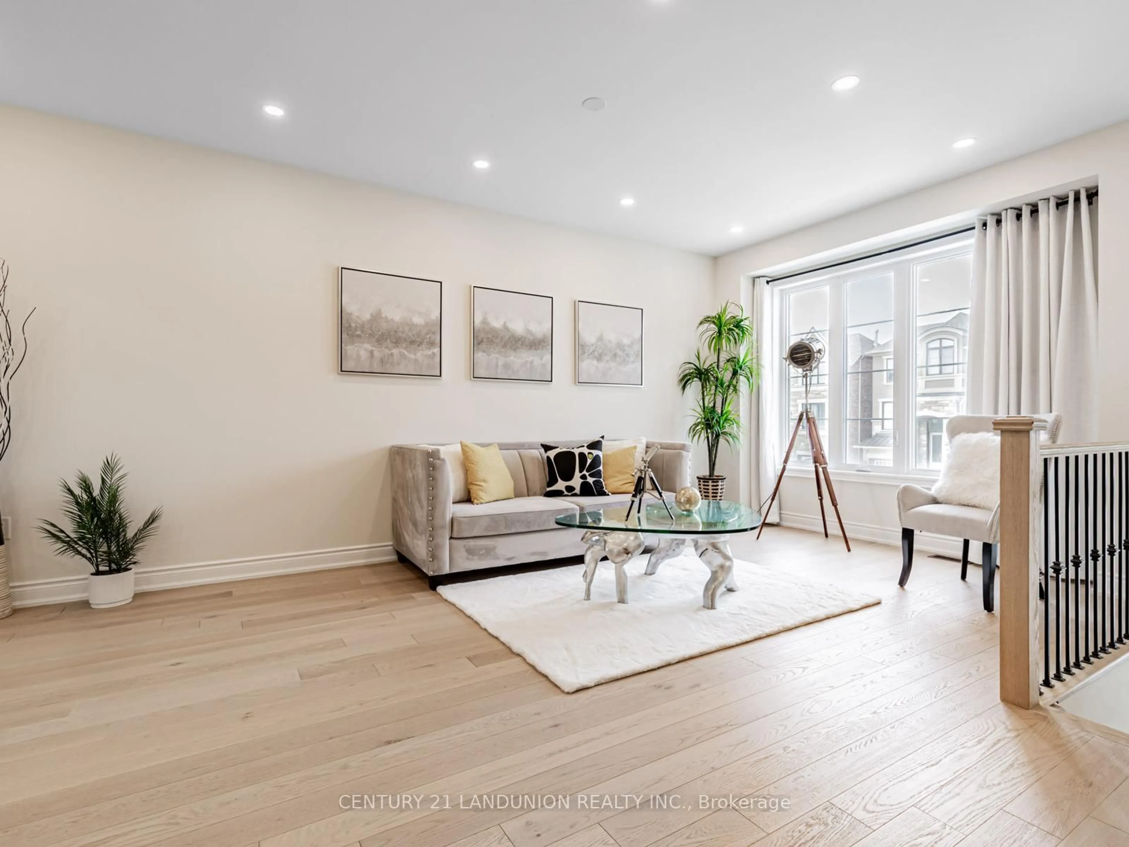 Living room with furniture, unknown for 77 William Durie Way, Toronto Ontario M2R 0A9