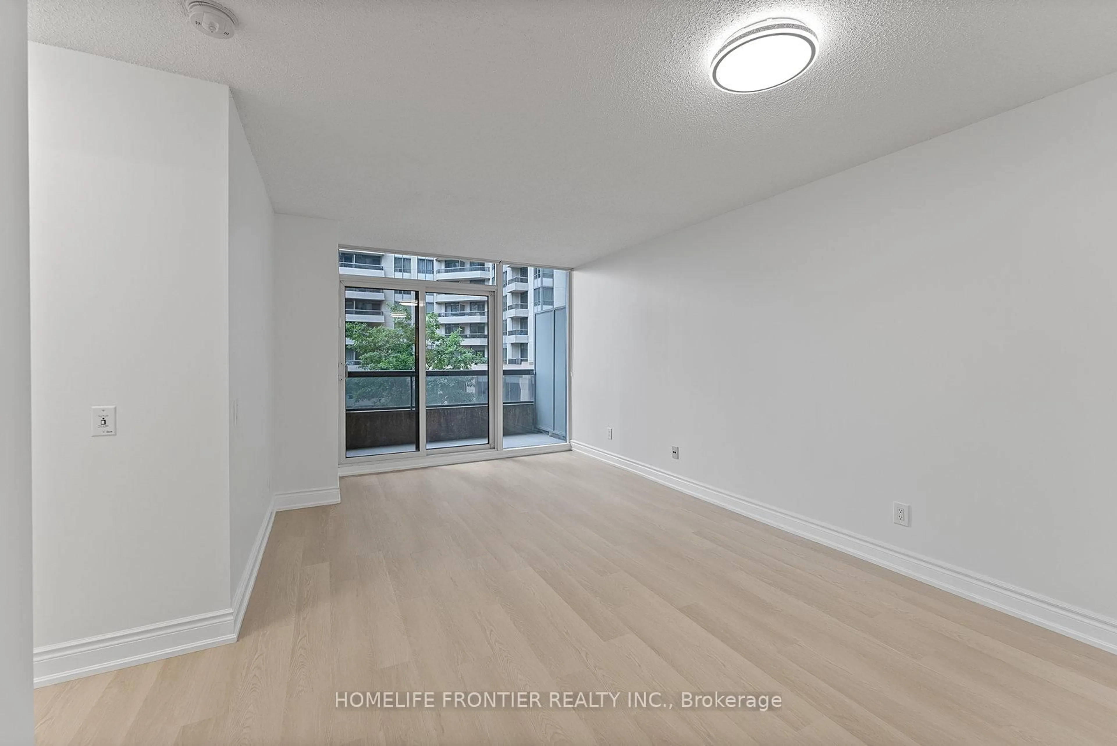 A pic of a room for 5 Northtown Way #311, Toronto Ontario M2N 7A1