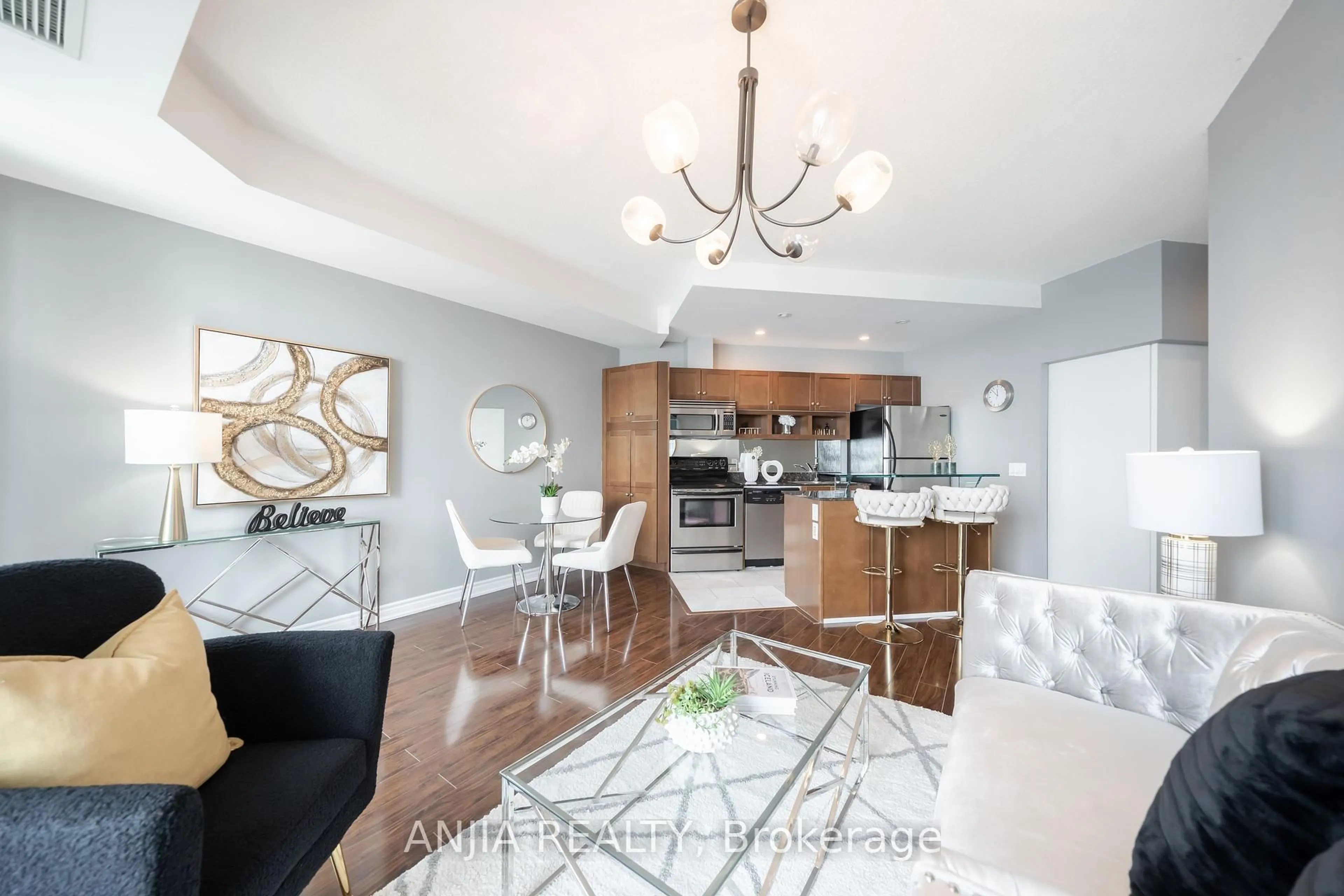 Open concept kitchen, wood/laminate floor for 8 York St #3411, Toronto Ontario M5J 2Y2