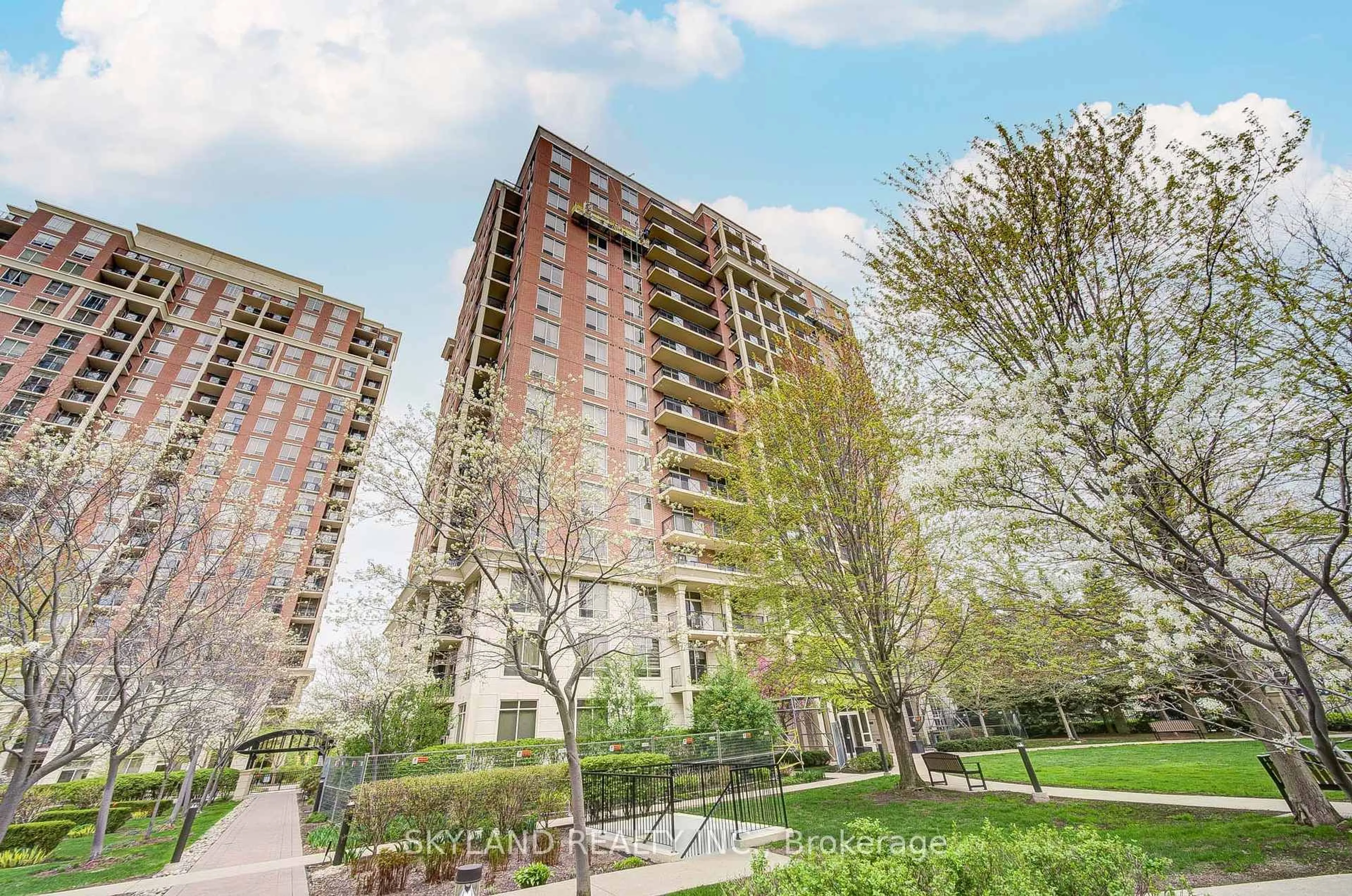 A pic from outside/outdoor area/front of a property/back of a property/a pic from drone, unknown for 1105 Leslie St #1106, Toronto Ontario M3C 4G9