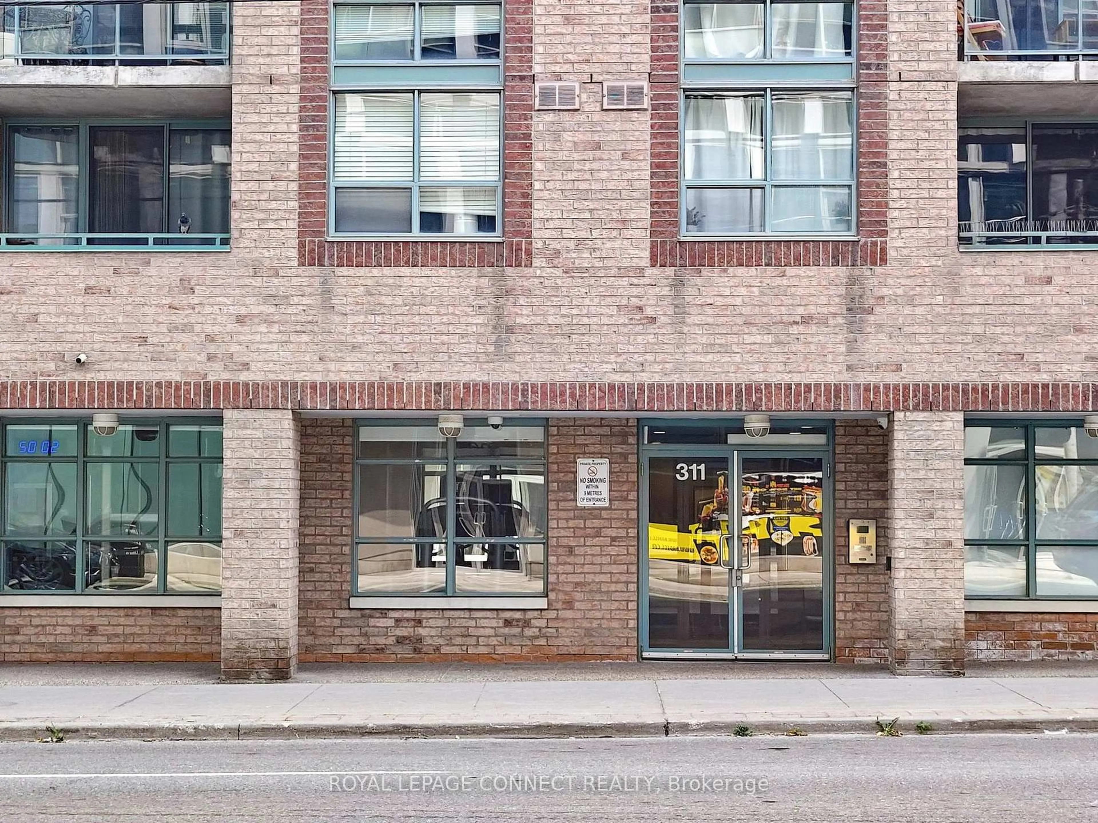 Home with brick exterior material, street for 311 Richmond St #809, Toronto Ontario M5A 4S8