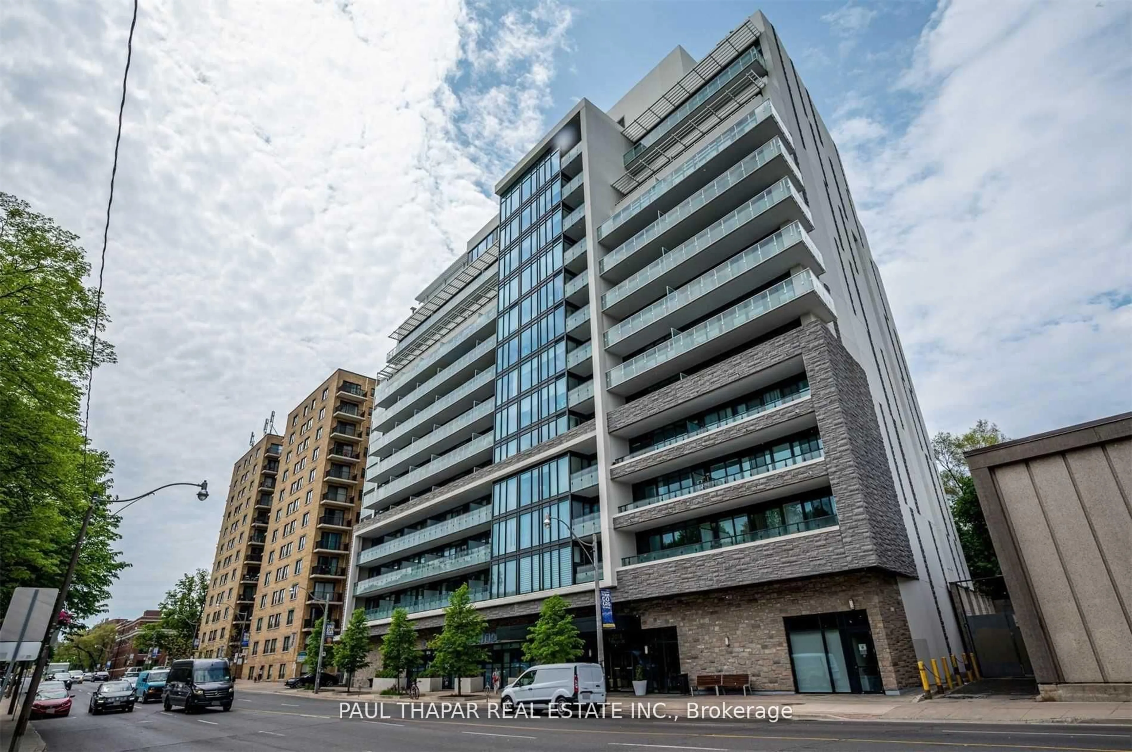Indoor foyer for 3018 Yonge St #1114, Toronto Ontario M4N 0A5