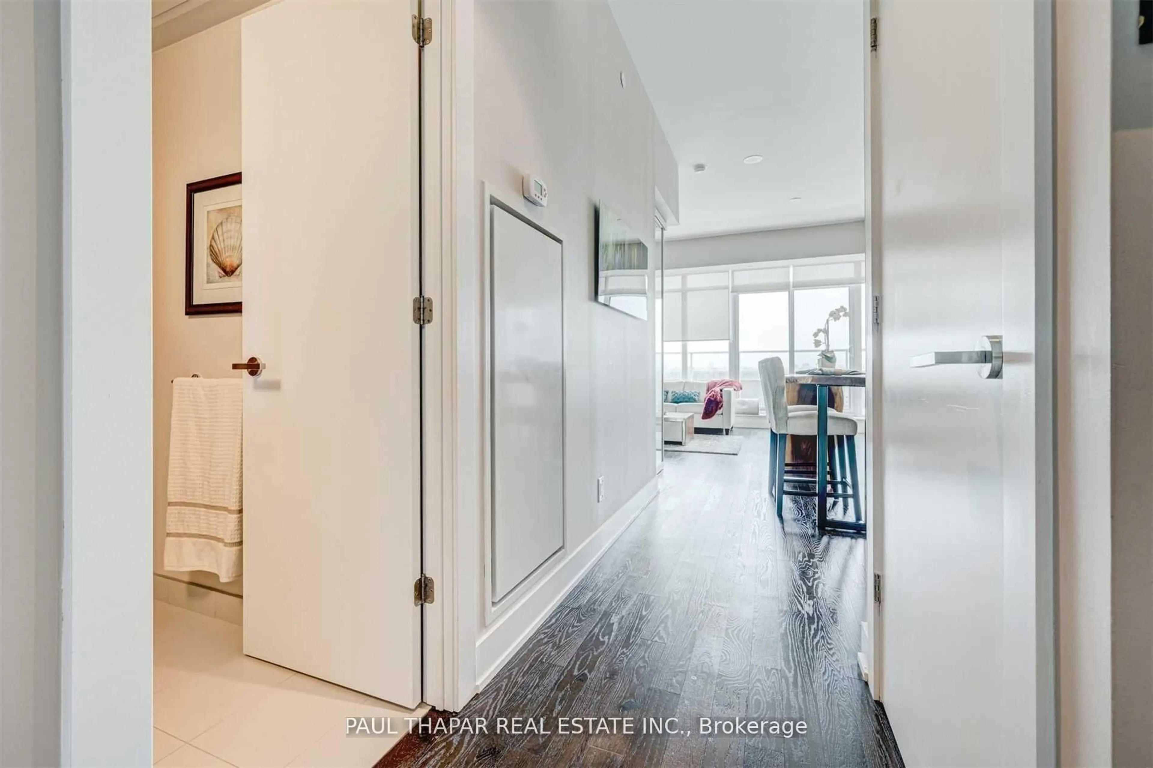 Indoor entryway for 3018 Yonge St #1114, Toronto Ontario M4N 0A5