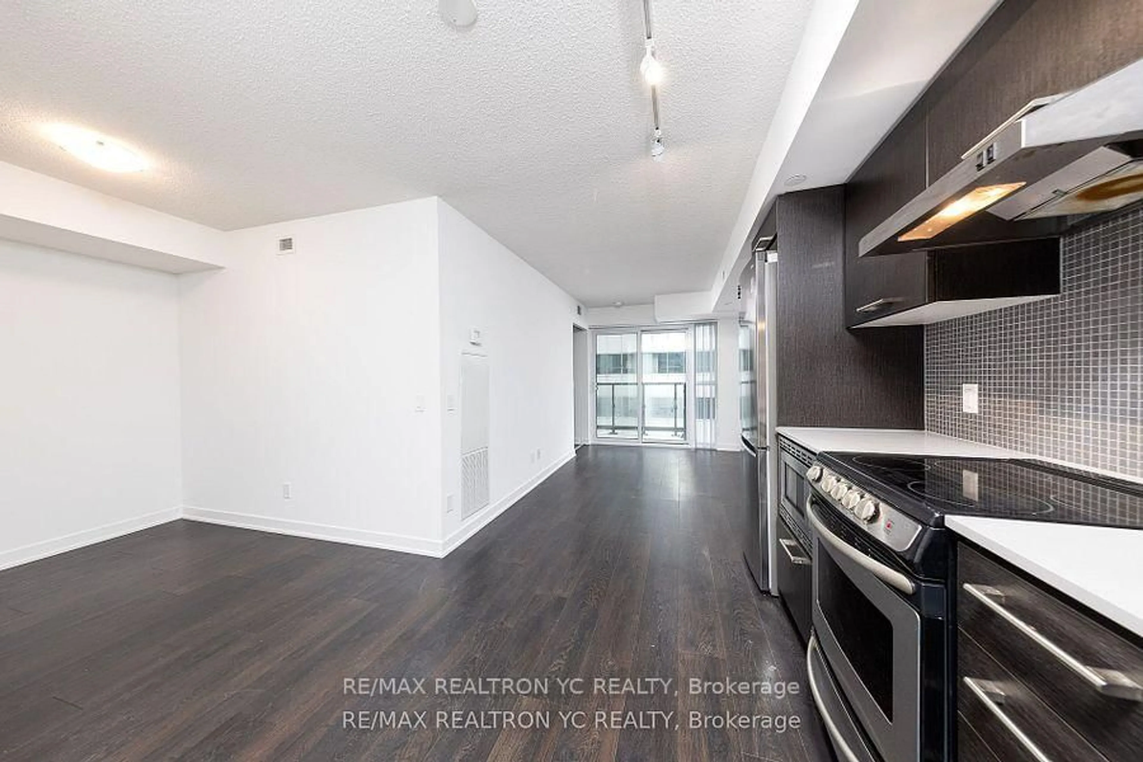 Unknown for 87 Peter St #719, Toronto Ontario M5V 0P1