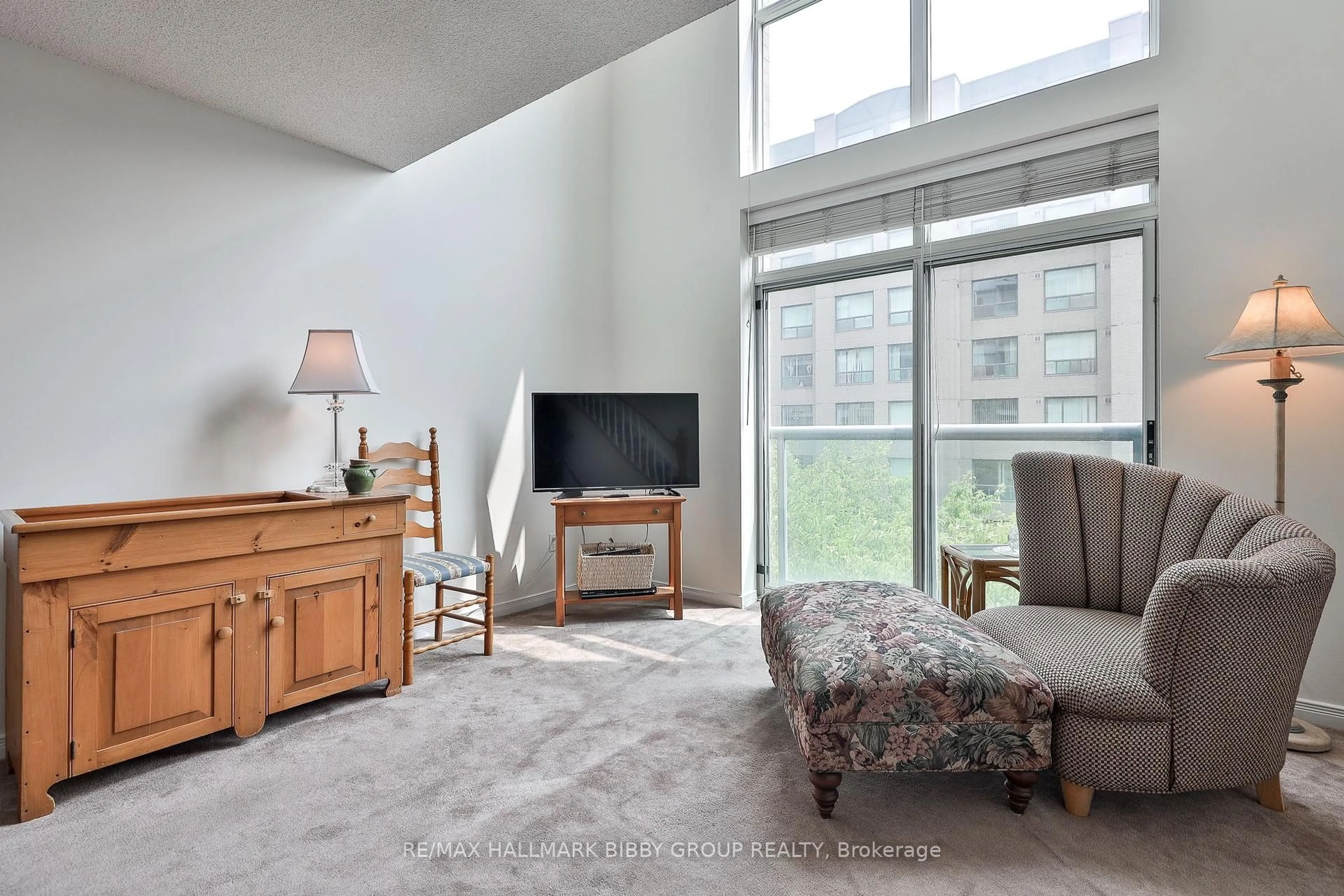 Living room with furniture, unknown for 109 Front St #528, Toronto Ontario M5A 4P7