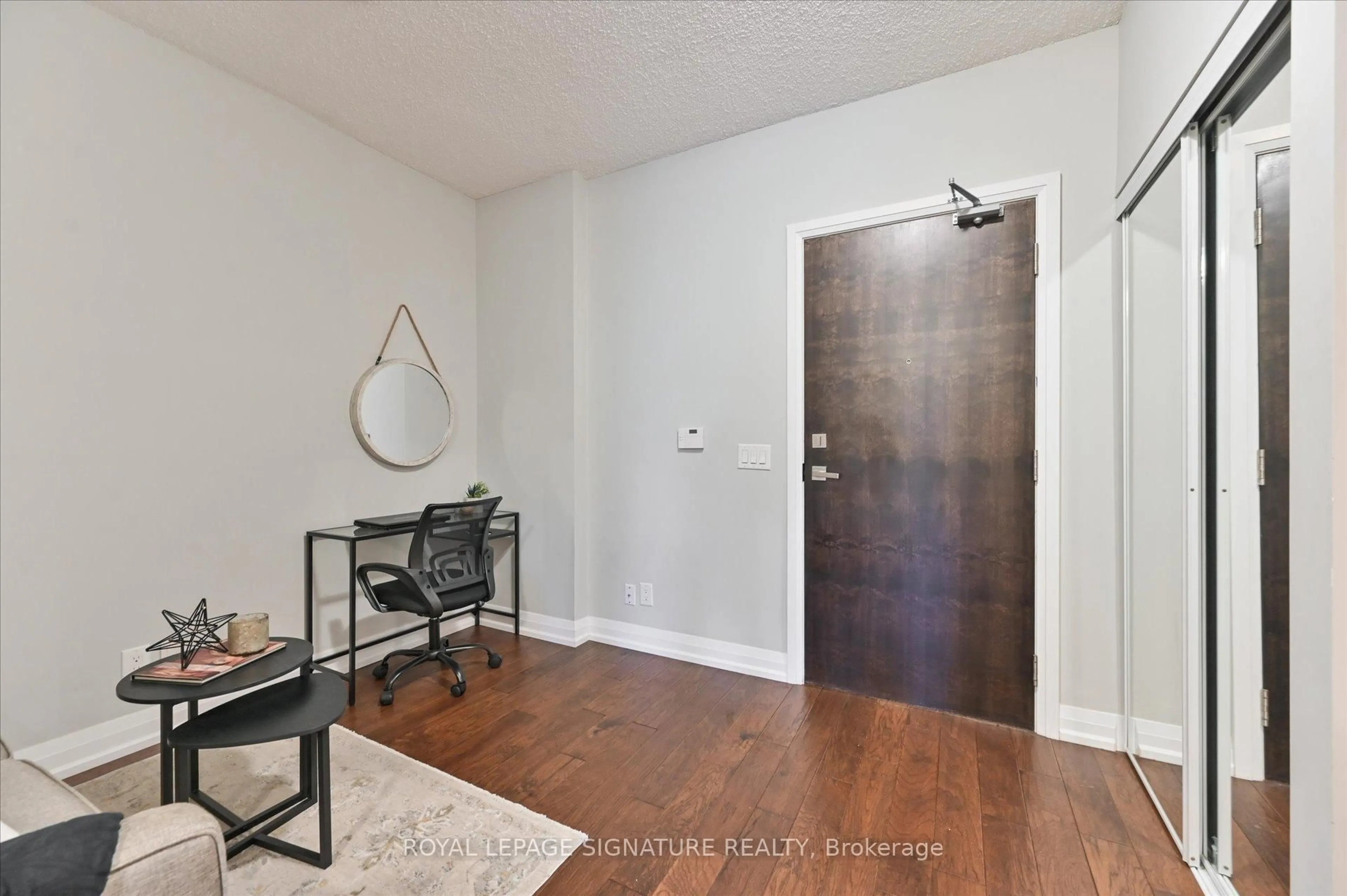 Indoor entryway for 85 The Donway West #308, Toronto Ontario M3C 0L9