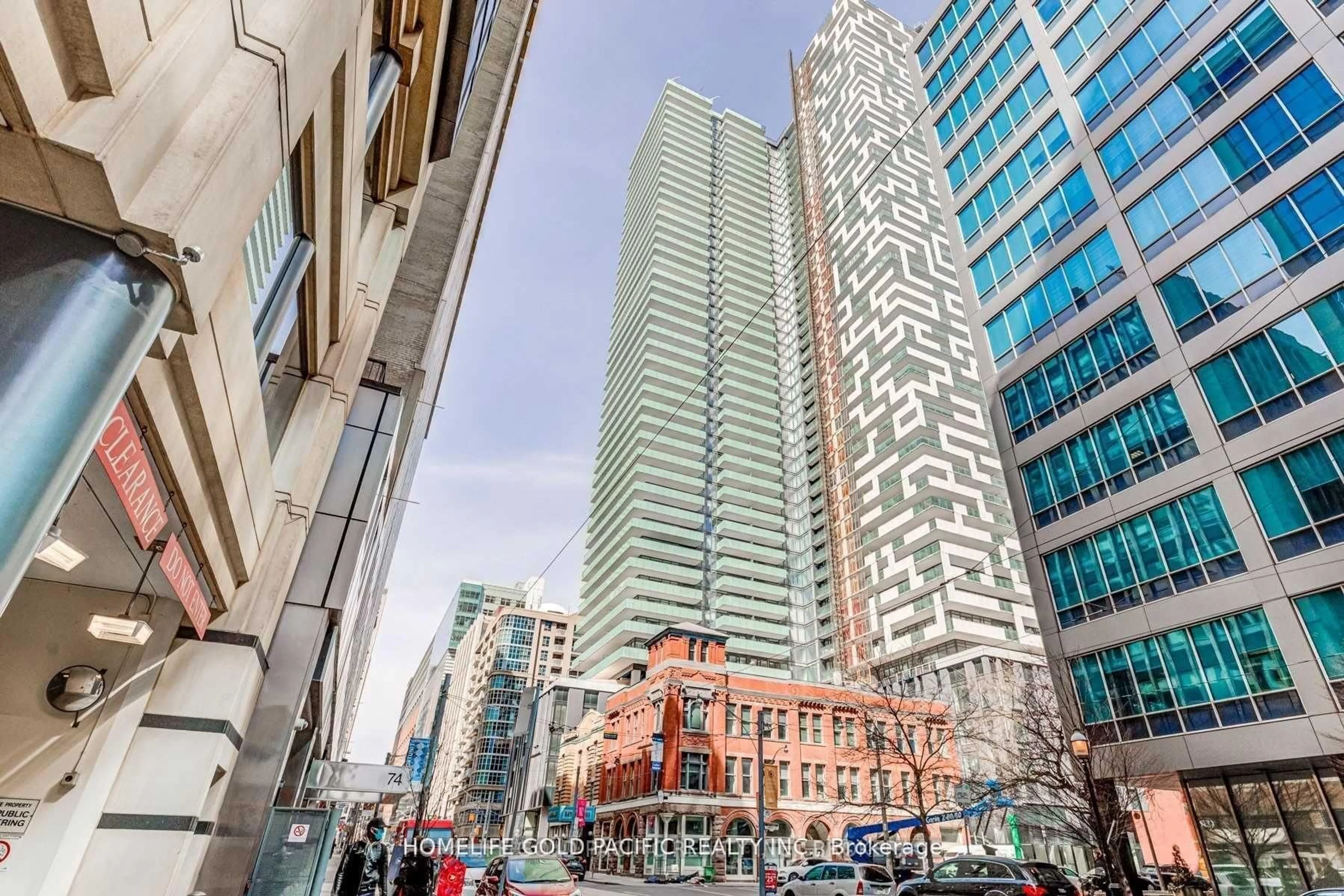 Patio, unknown for 25 Richmond St #1009, Toronto Ontario M5C 0A6