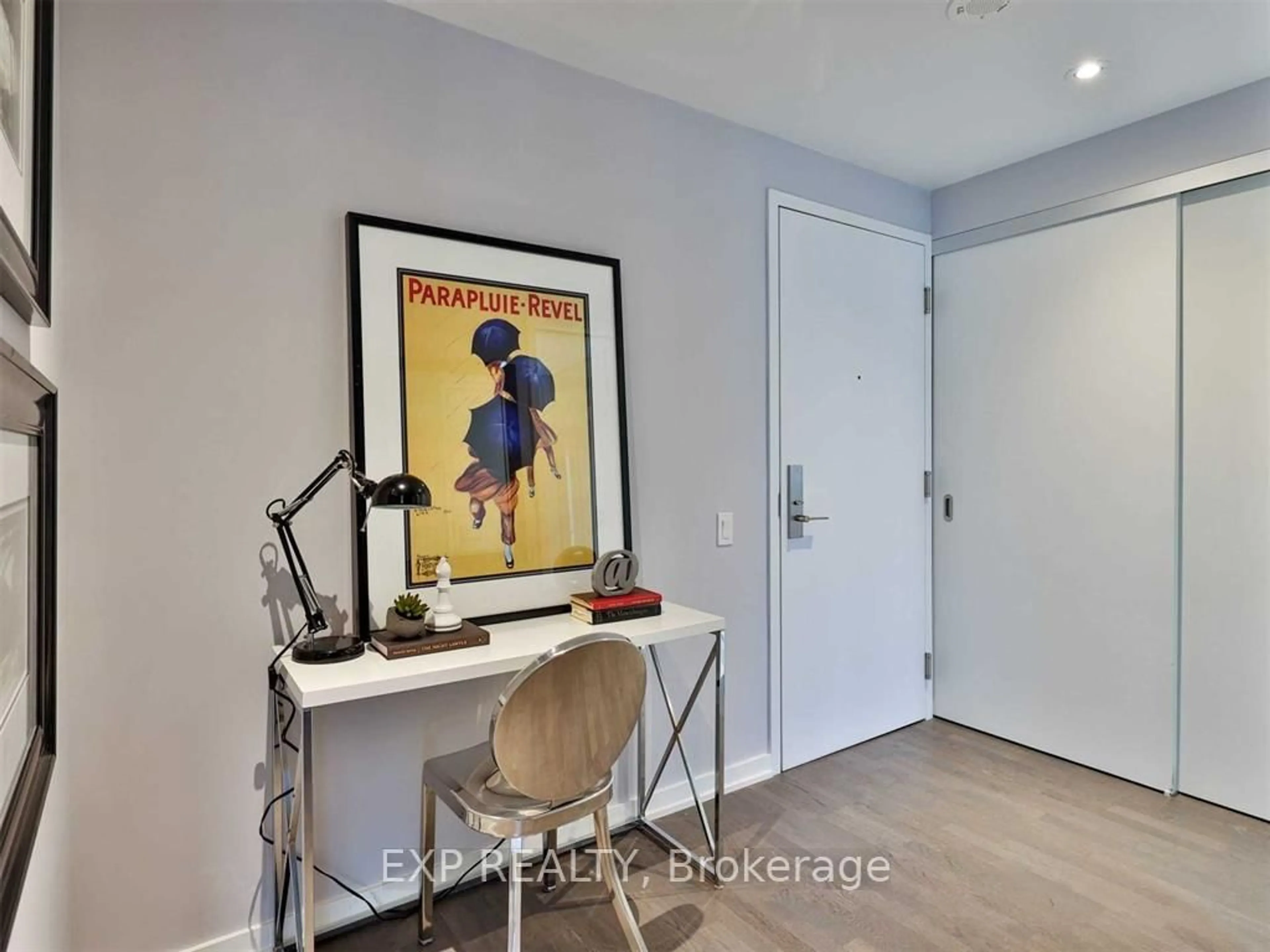 Indoor entryway for 60 Colborne St #1306, Toronto Ontario M5B 2B7