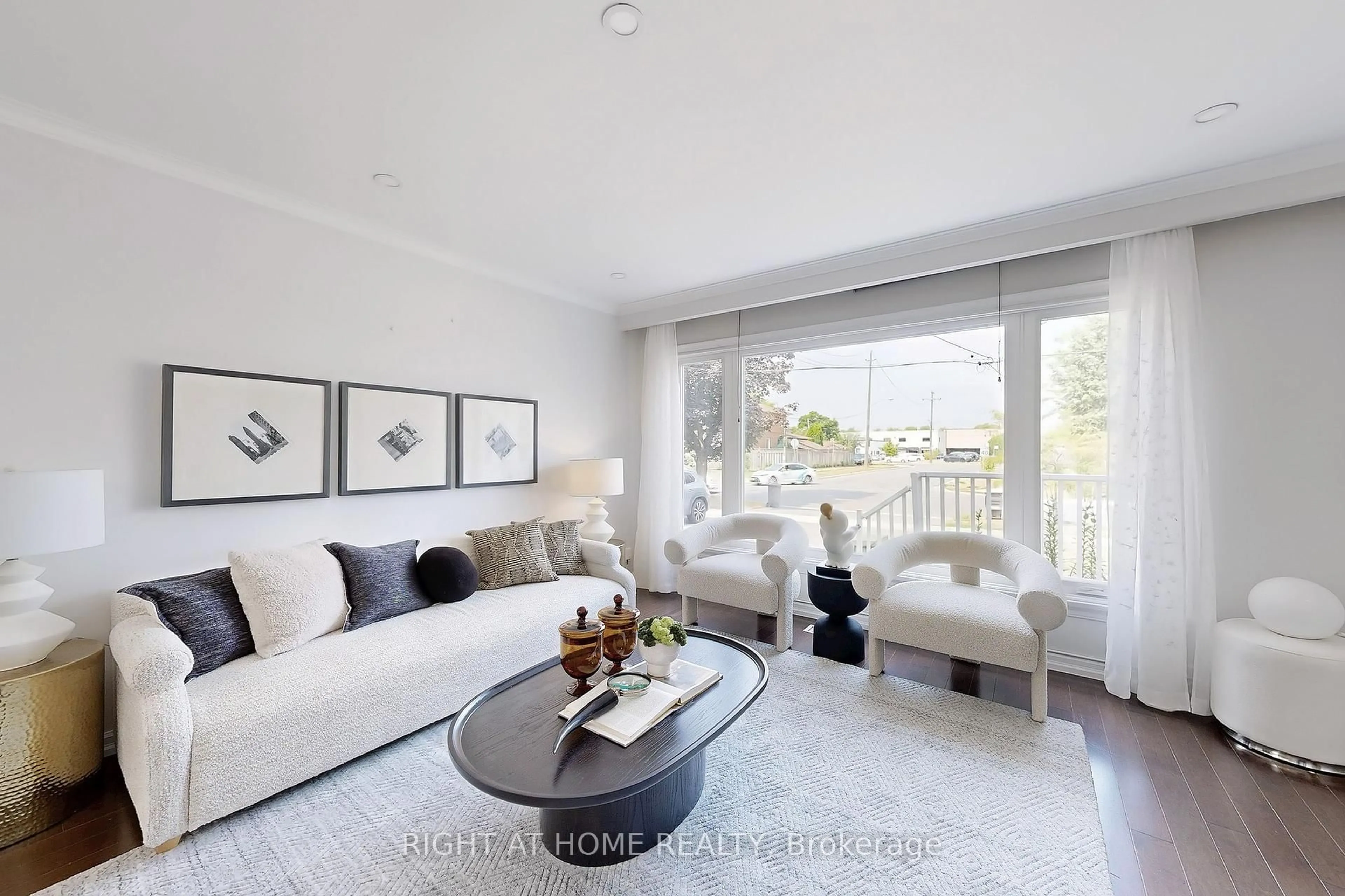 Living room with furniture, unknown for 57 Wyndcliff Cres, Toronto Ontario M4A 2J9