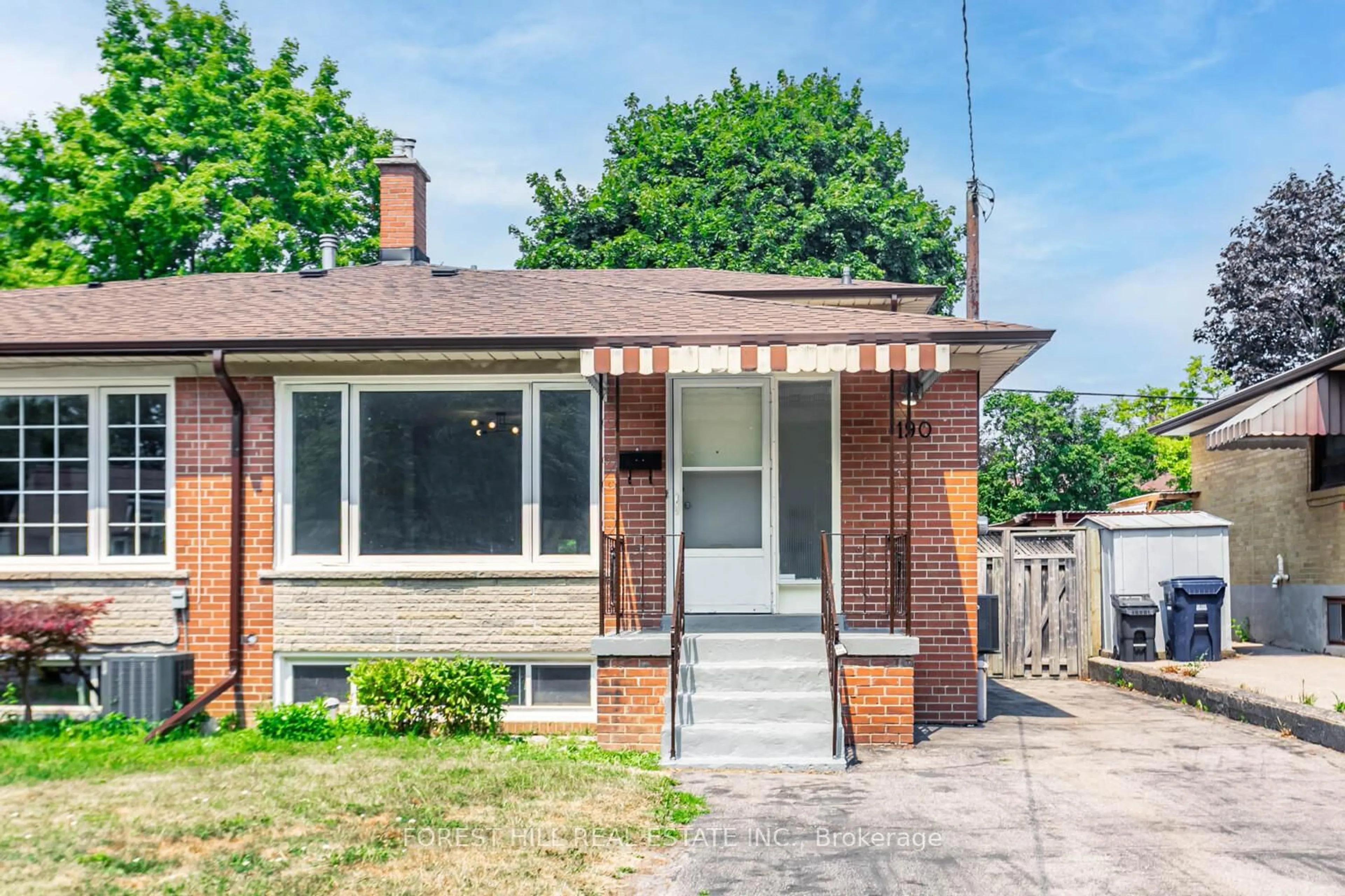Home with brick exterior material, street for 190 Lynedock Cres, Toronto Ontario M3A 2B4