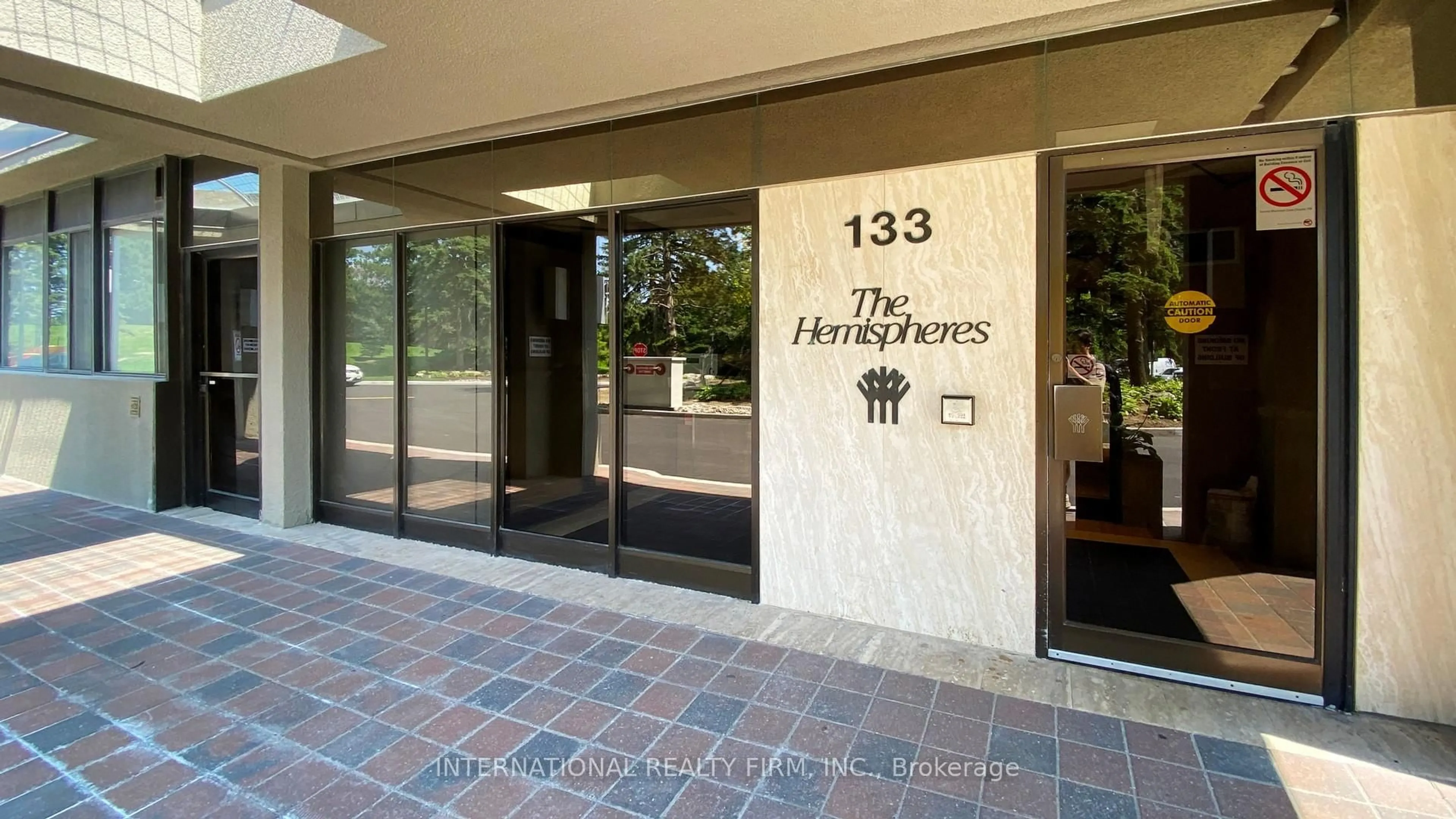 Indoor foyer for 133 Torresdale Ave #1804, Toronto Ontario M2R 3T2