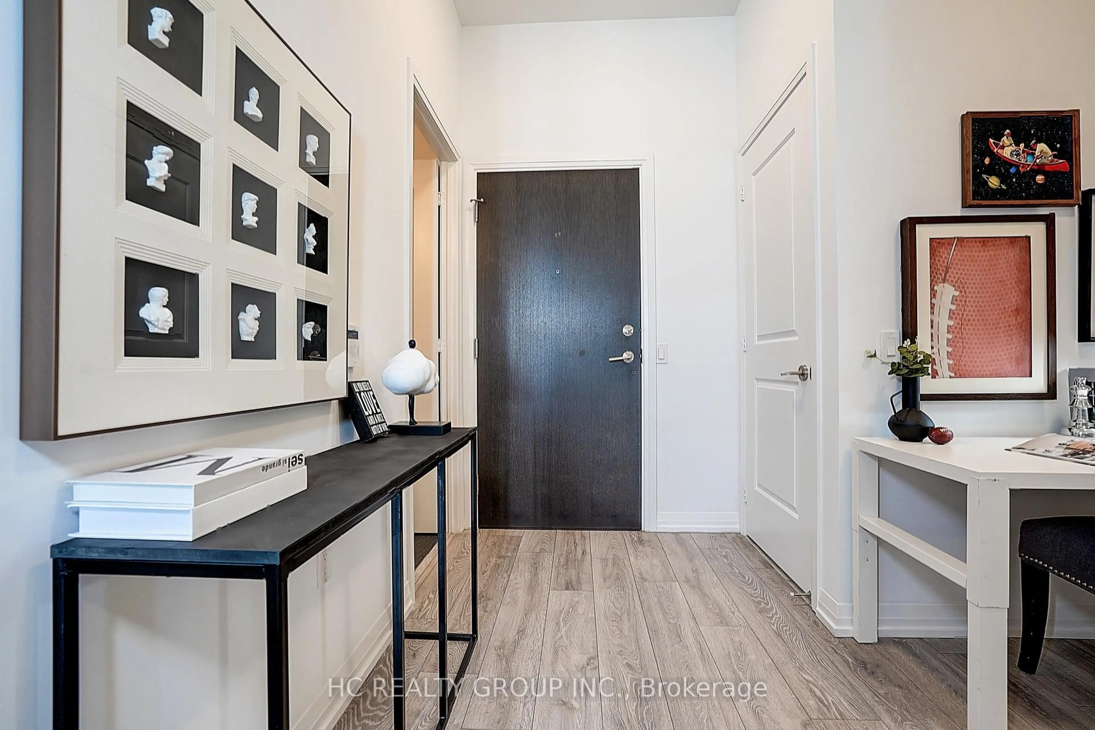 Indoor entryway for 60 Ann O'reilly Rd #PH 65, Toronto Ontario M2J 0C8