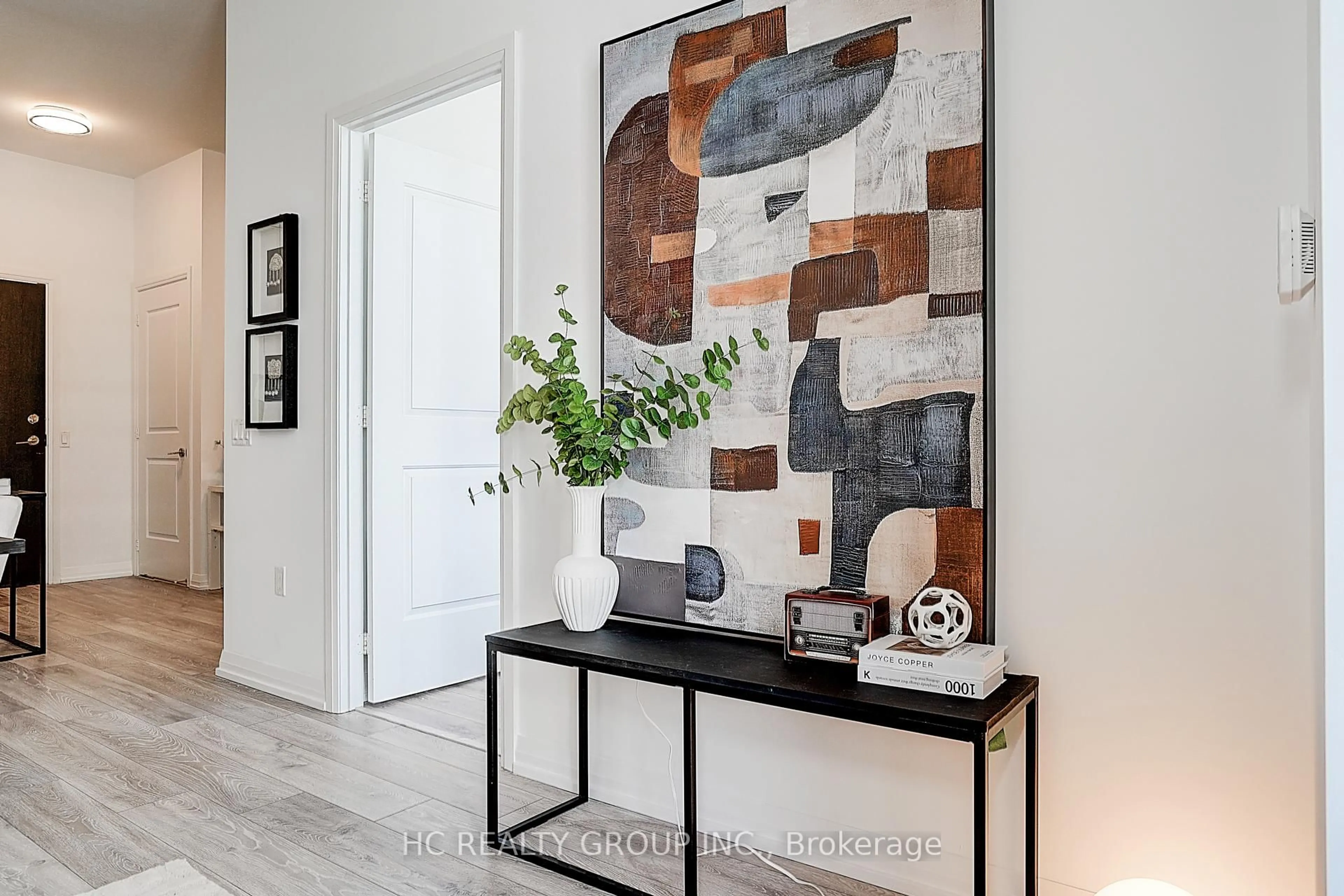 Indoor entryway for 60 Ann O'reilly Rd #PH 65, Toronto Ontario M2J 0C8