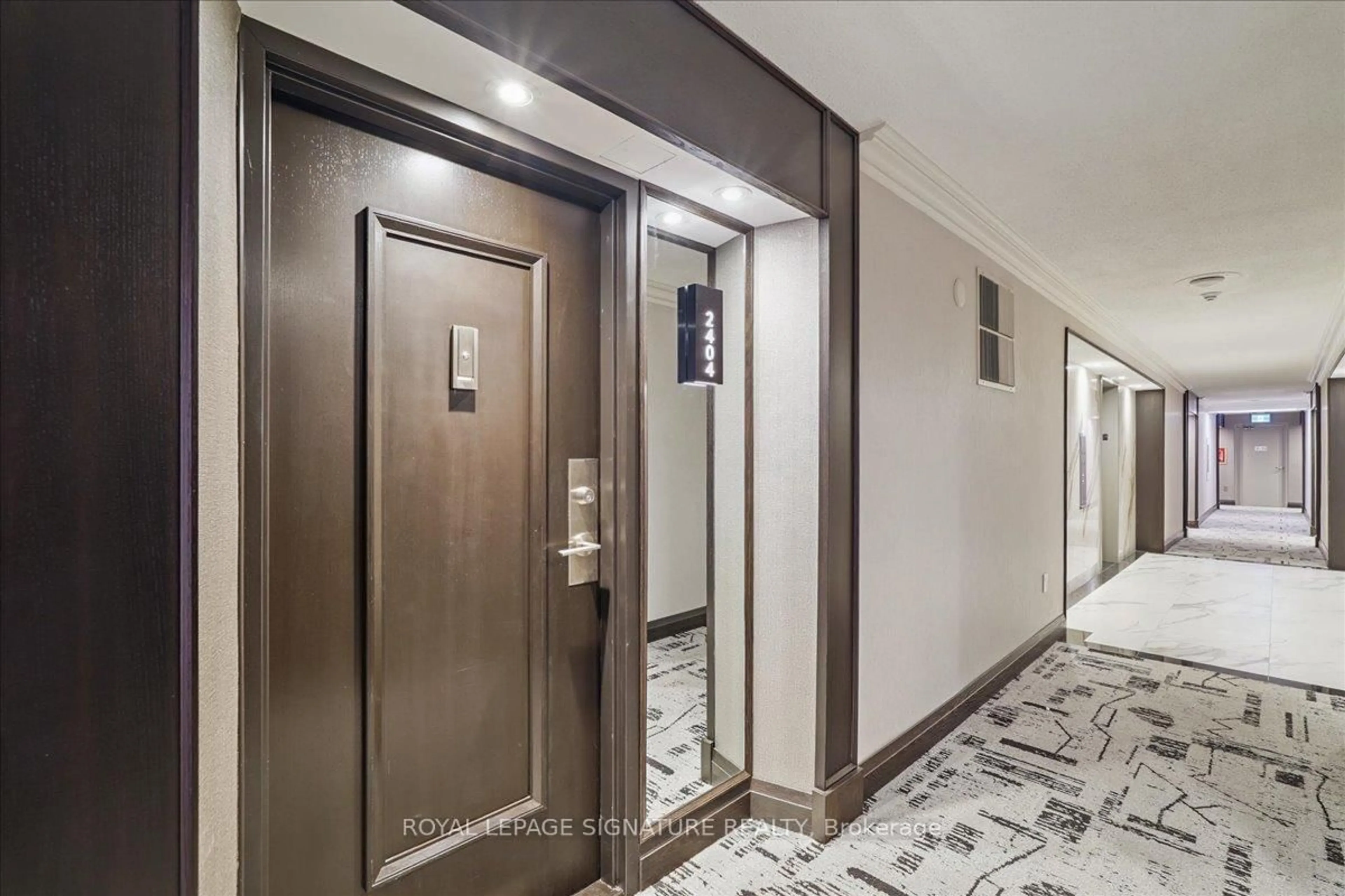 Indoor foyer for 55 Skymark Dr #2404, Toronto Ontario M2H 3N4
