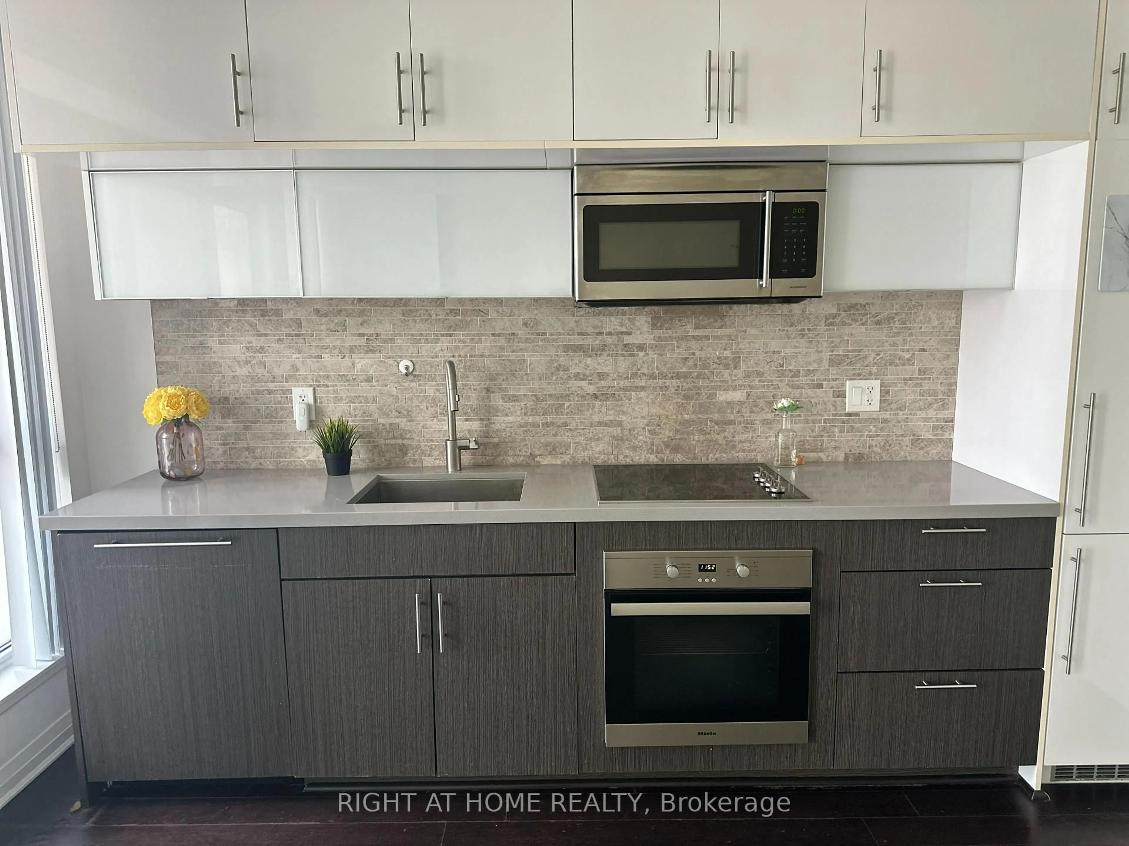 Contemporary kitchen, unknown for 8 Mercer St #2210, Toronto Ontario M5V 0C4