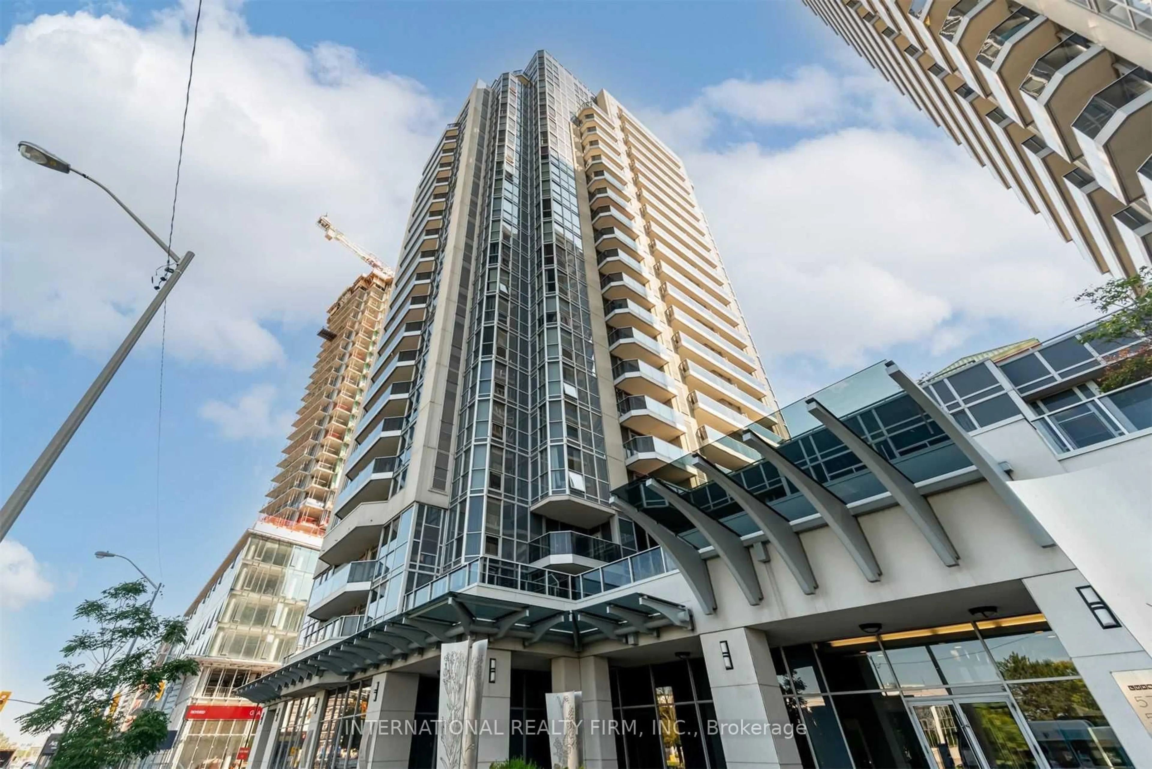 Indoor foyer for 5791 Yongee St #1910, Toronto Ontario M2M 0A8