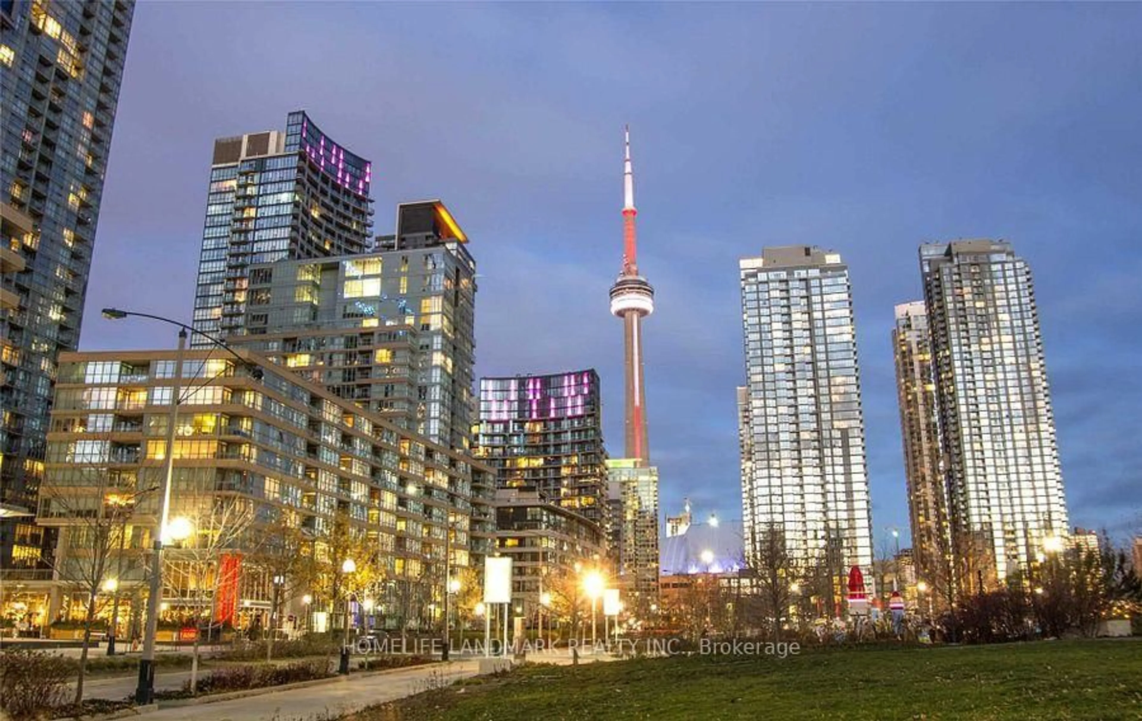 Patio, street for 26 Capreol Crt #G17, Toronto Ontario M5V 4A3