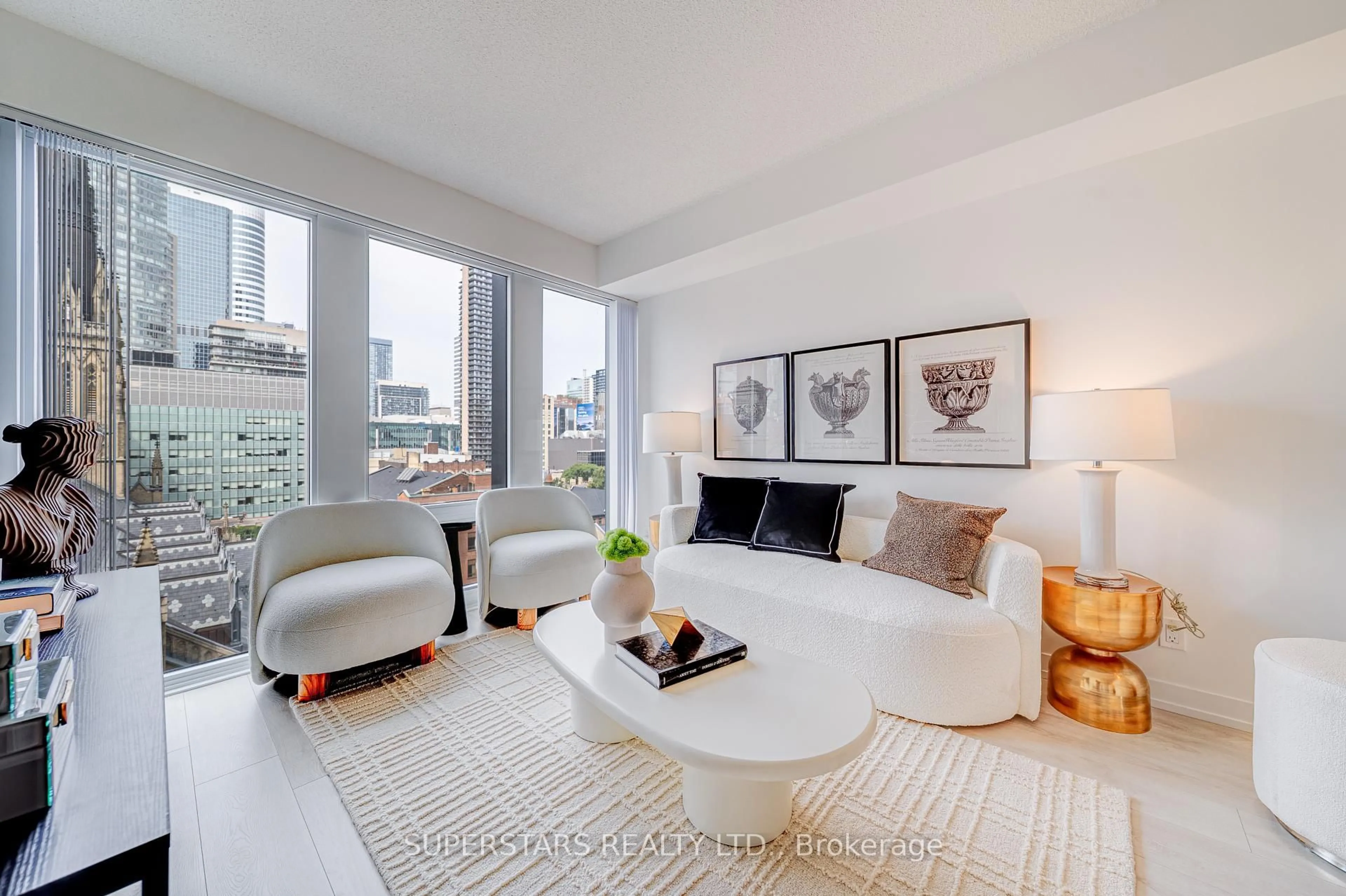 Living room with furniture, unknown for 60 Shuter St #1008, Toronto Ontario M5B 0B7