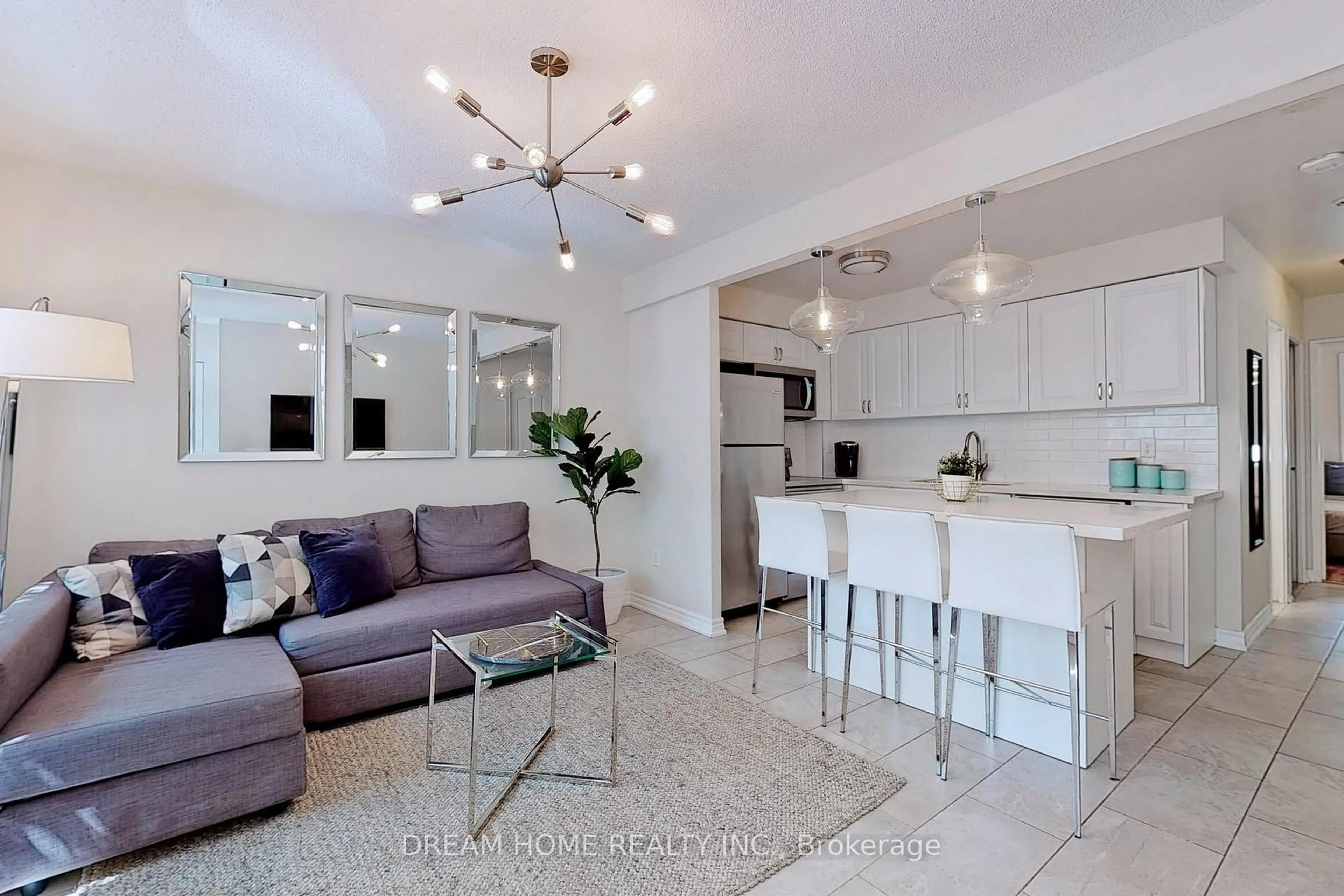 Unknown for 61 Cameron St, Toronto Ontario M5T 2H1