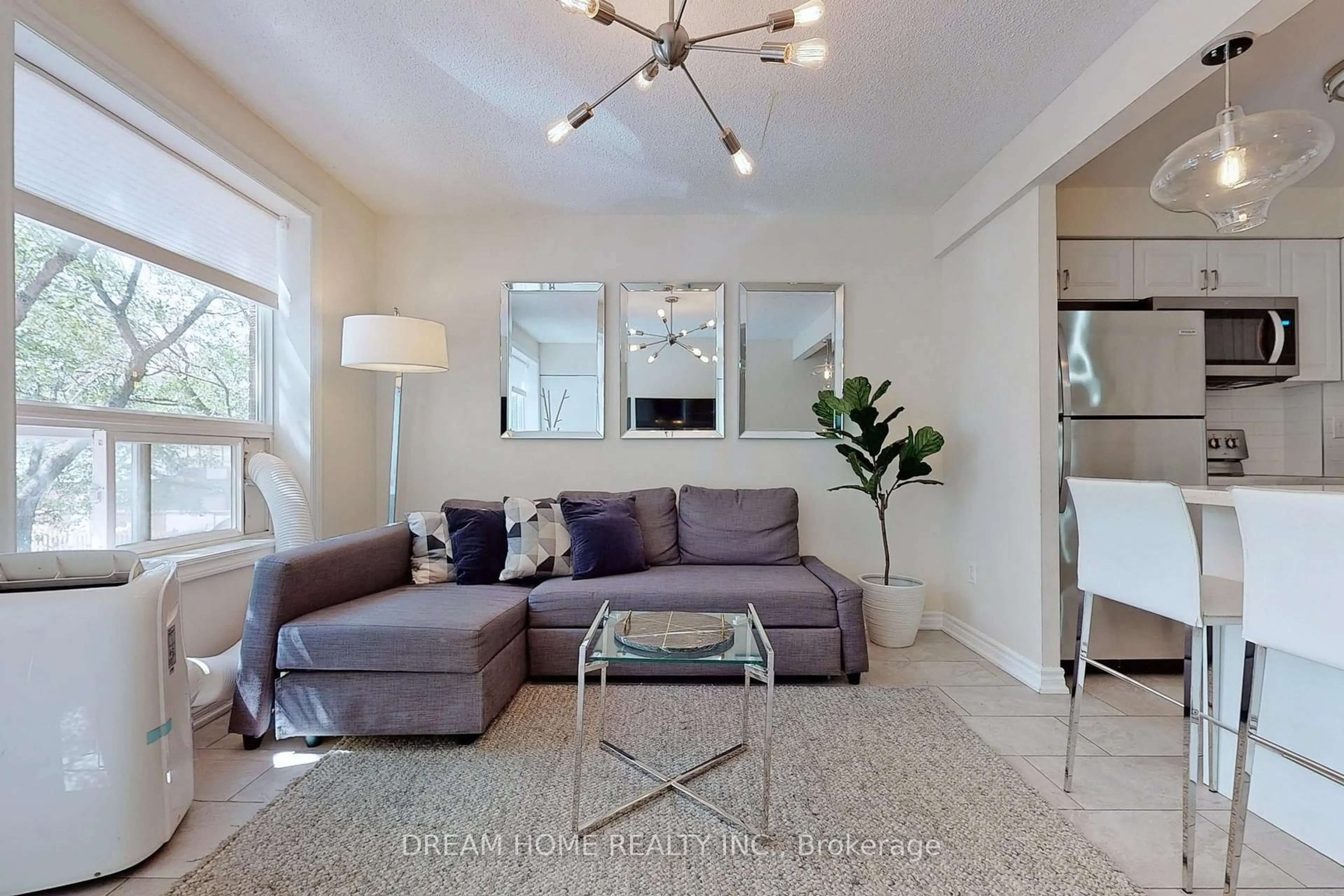 Living room with furniture, unknown for 61 Cameron St, Toronto Ontario M5T 2H1