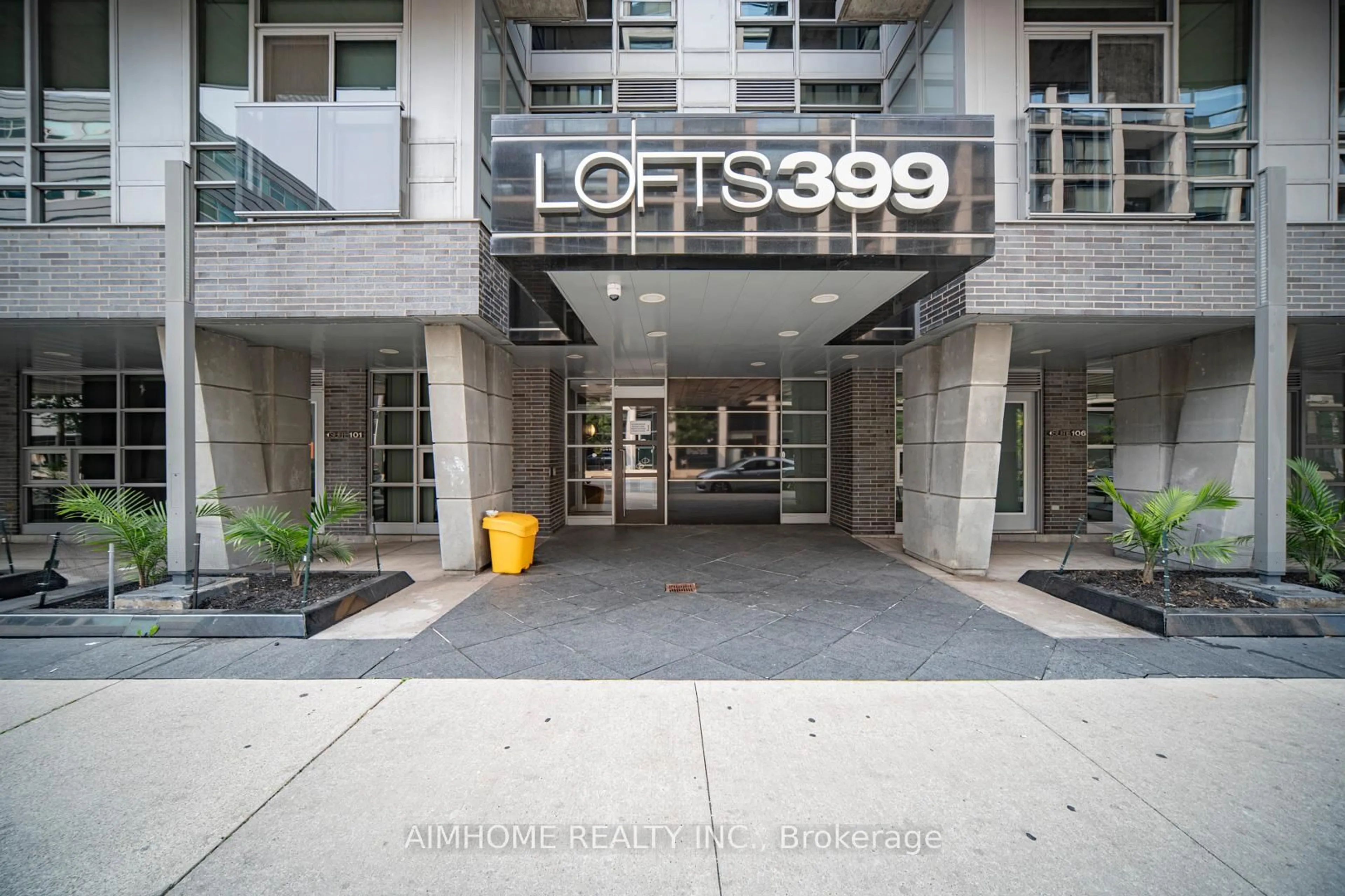 Lobby for 399 Adelaide St #1002, Toronto Ontario M5V 1S1
