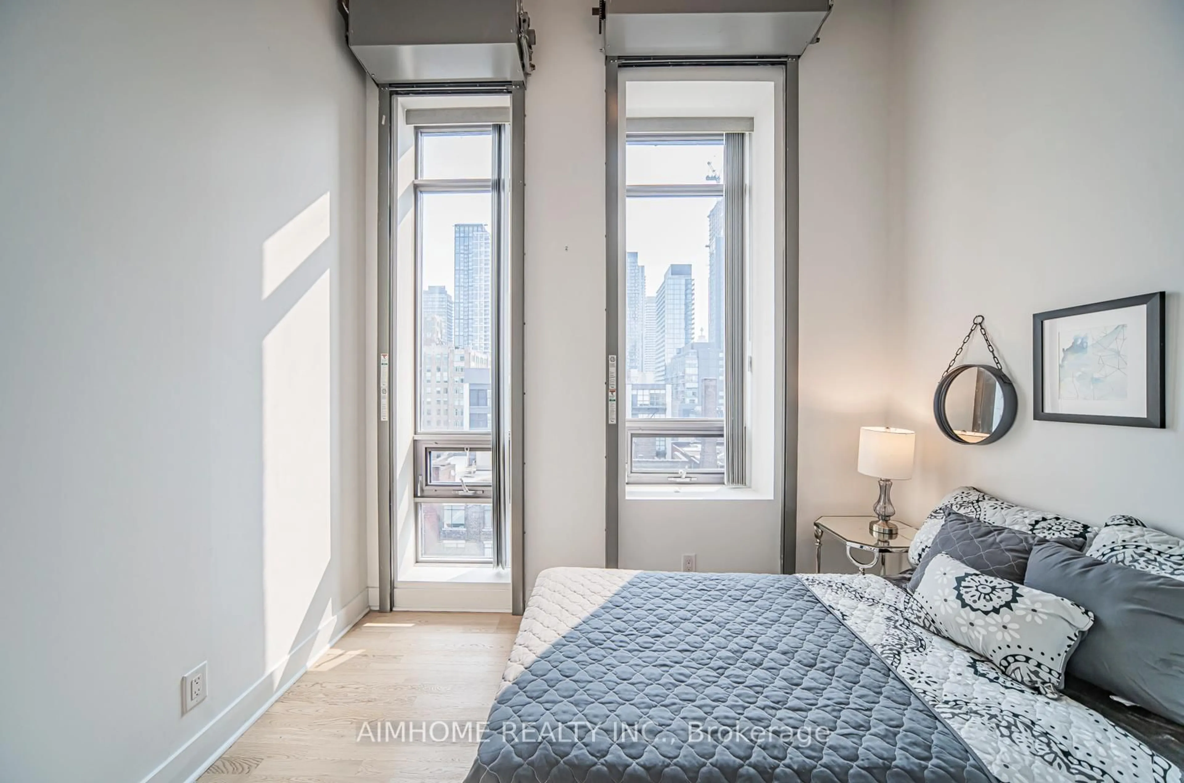 Bedroom with bed, unknown for 399 Adelaide St #1002, Toronto Ontario M5V 1S1